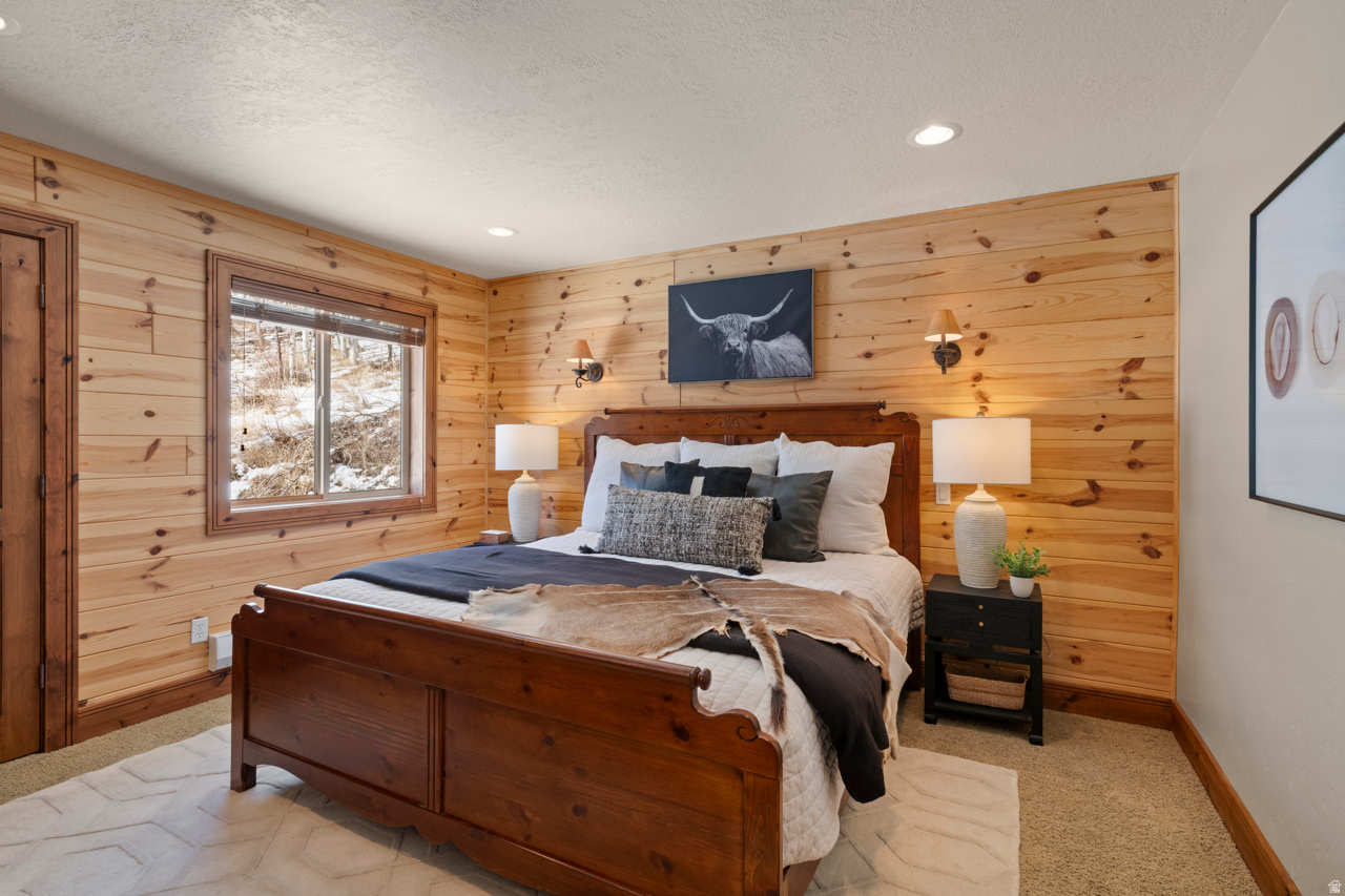 PINE MEADOW RANCH - Residential