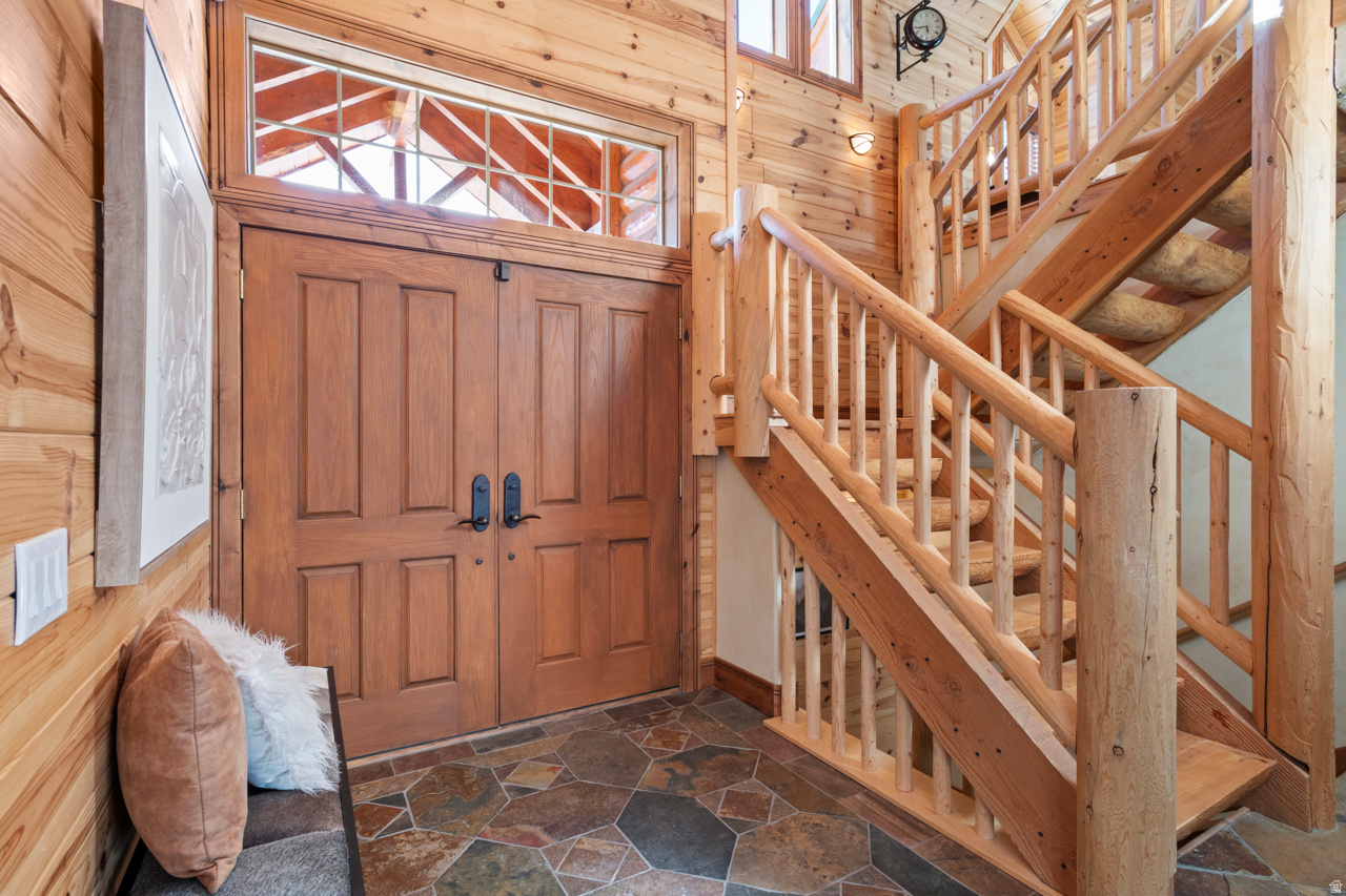 PINE MEADOW RANCH - Residential