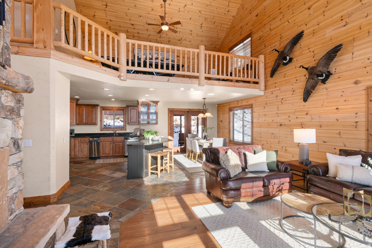 PINE MEADOW RANCH - Residential