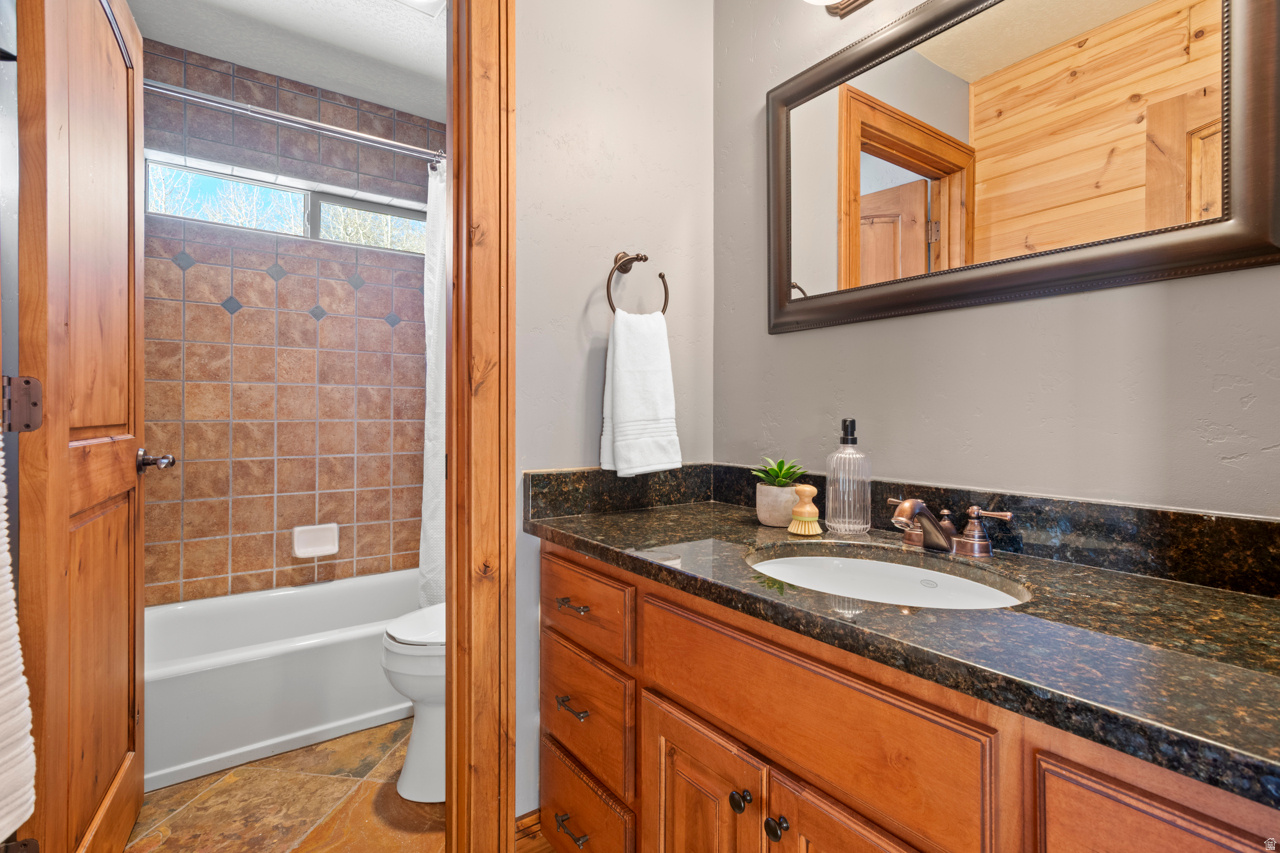 PINE MEADOW RANCH - Residential