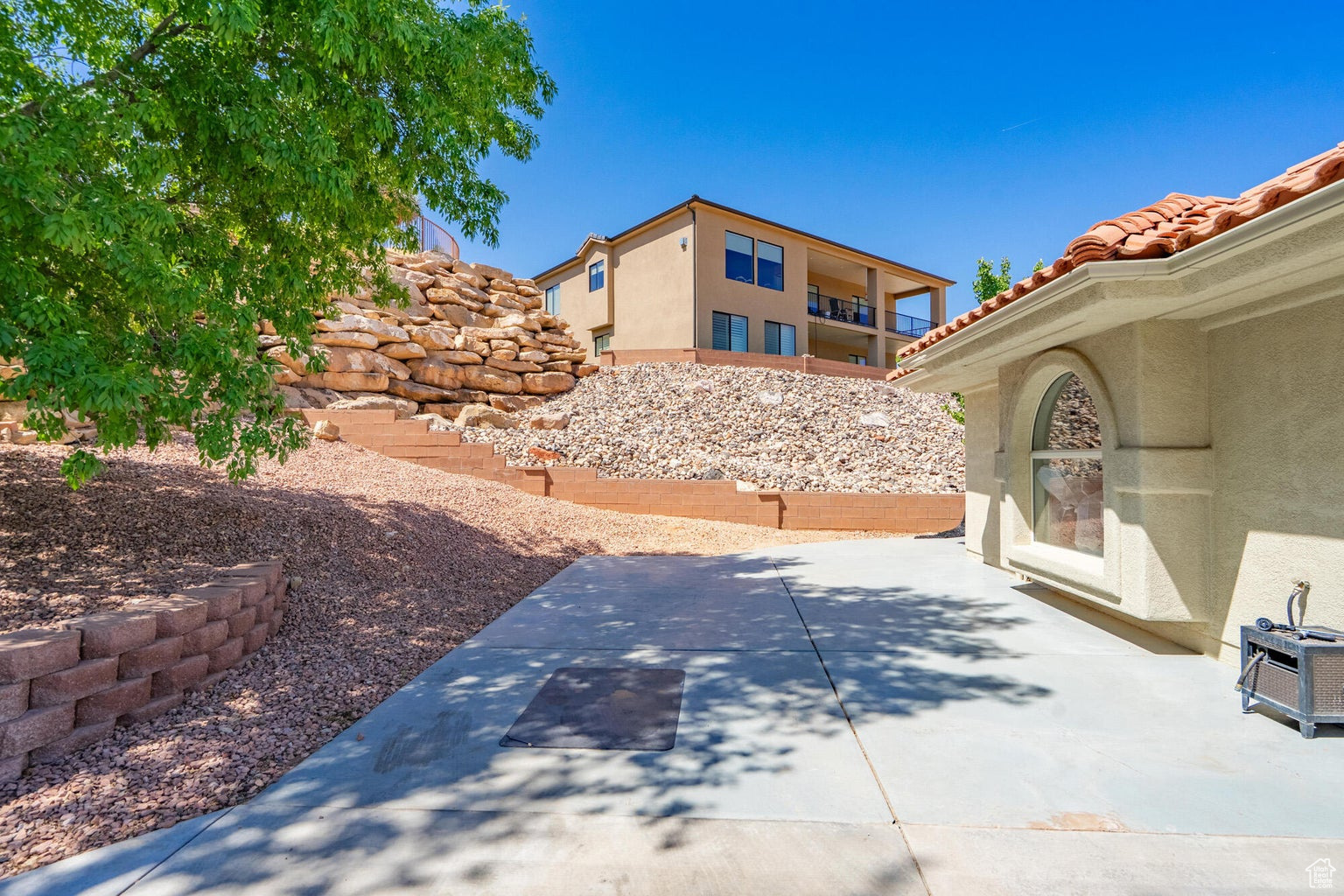 FAIRWAY HILLS - Residential