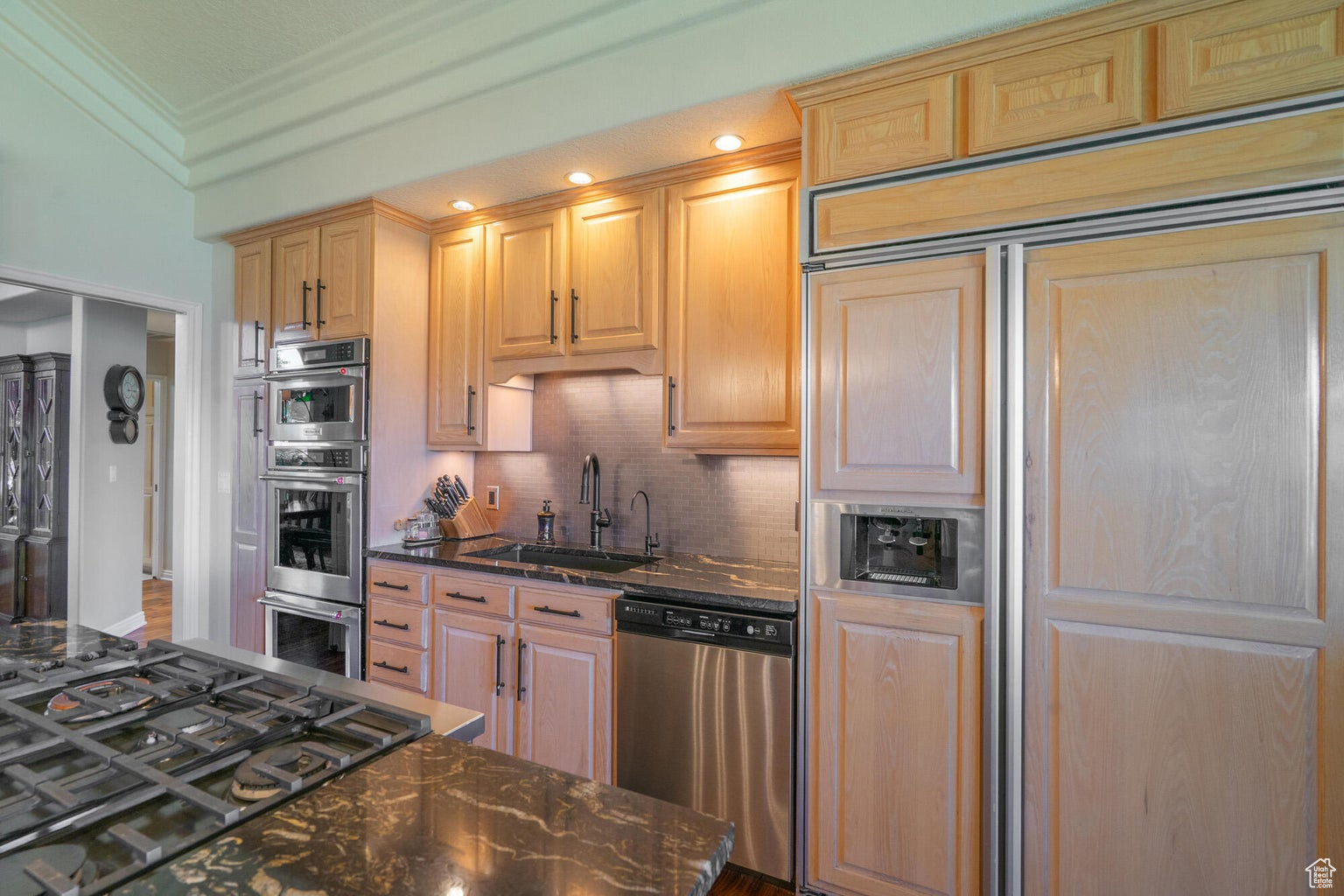FAIRWAY HILLS - Residential