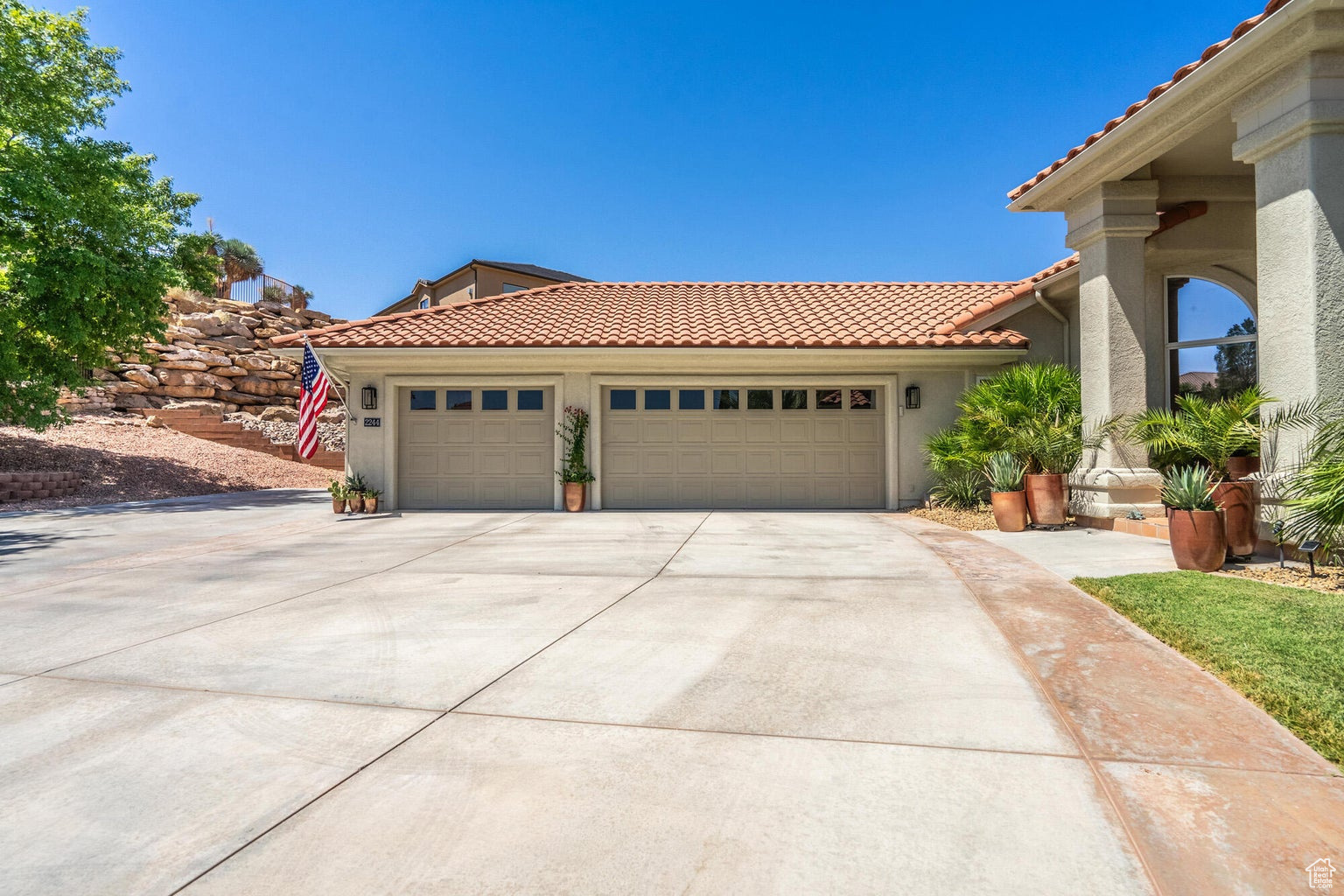 FAIRWAY HILLS - Residential