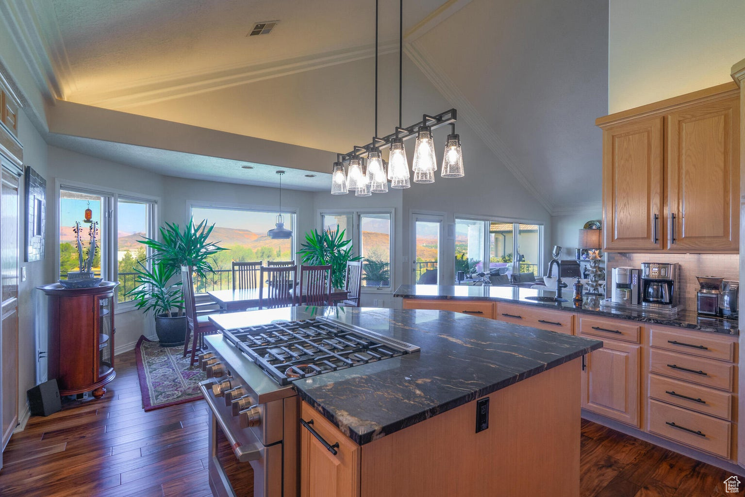 FAIRWAY HILLS - Residential