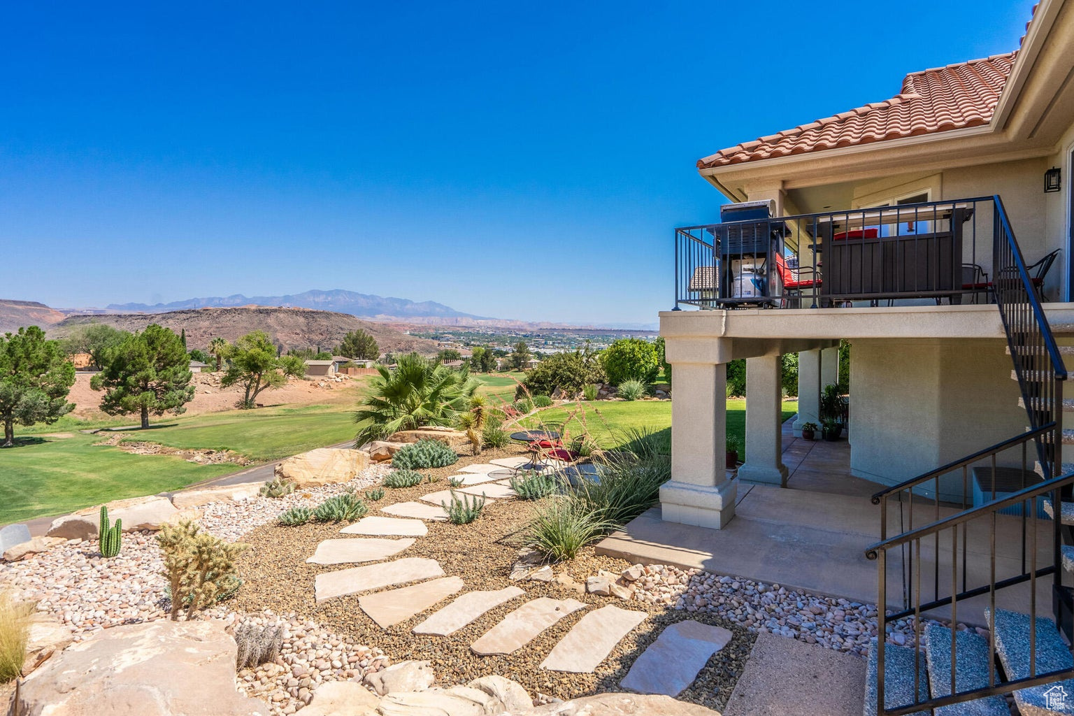 FAIRWAY HILLS - Residential