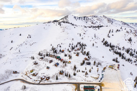 POWDER MOUNTAIN WEST - Land