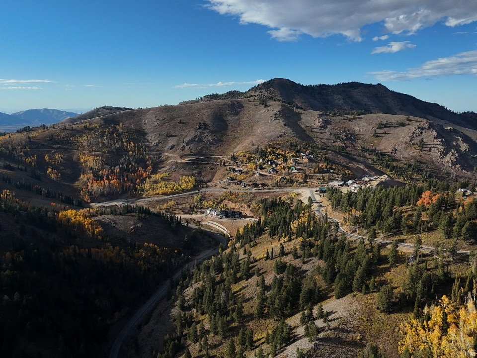 POWDER MOUNTAIN WEST - Land