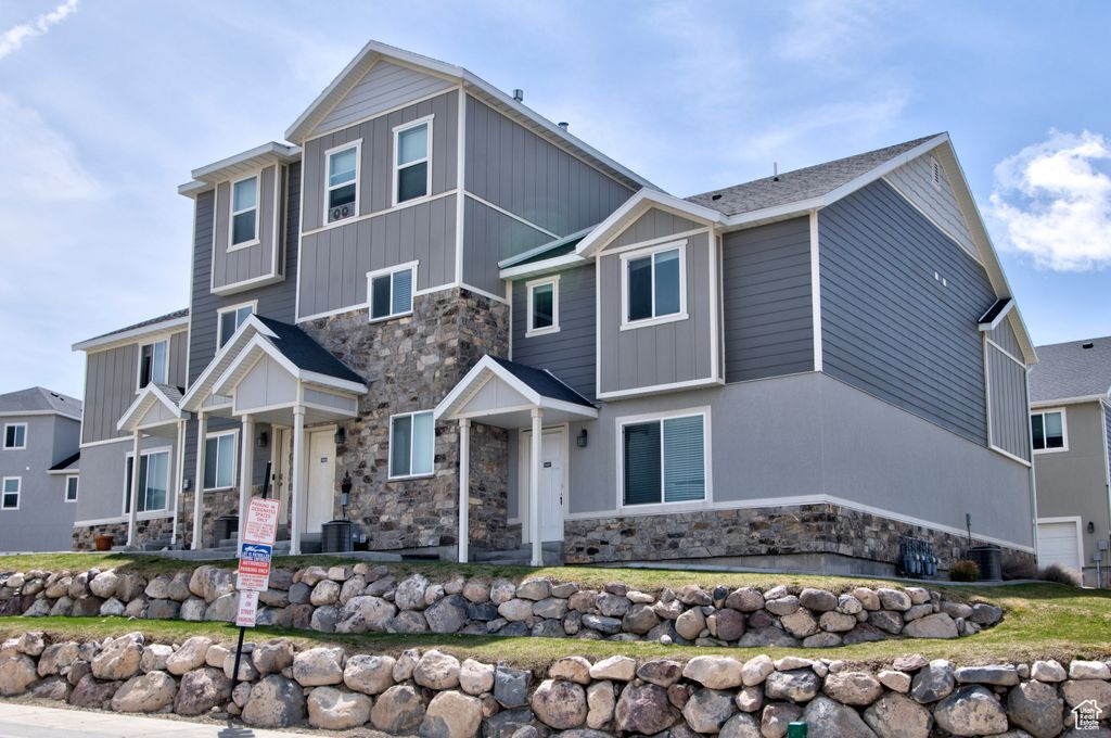 Photo of 14357 S SHERWELL CT, Herriman, UT 84096 (MLS # 2118403)
