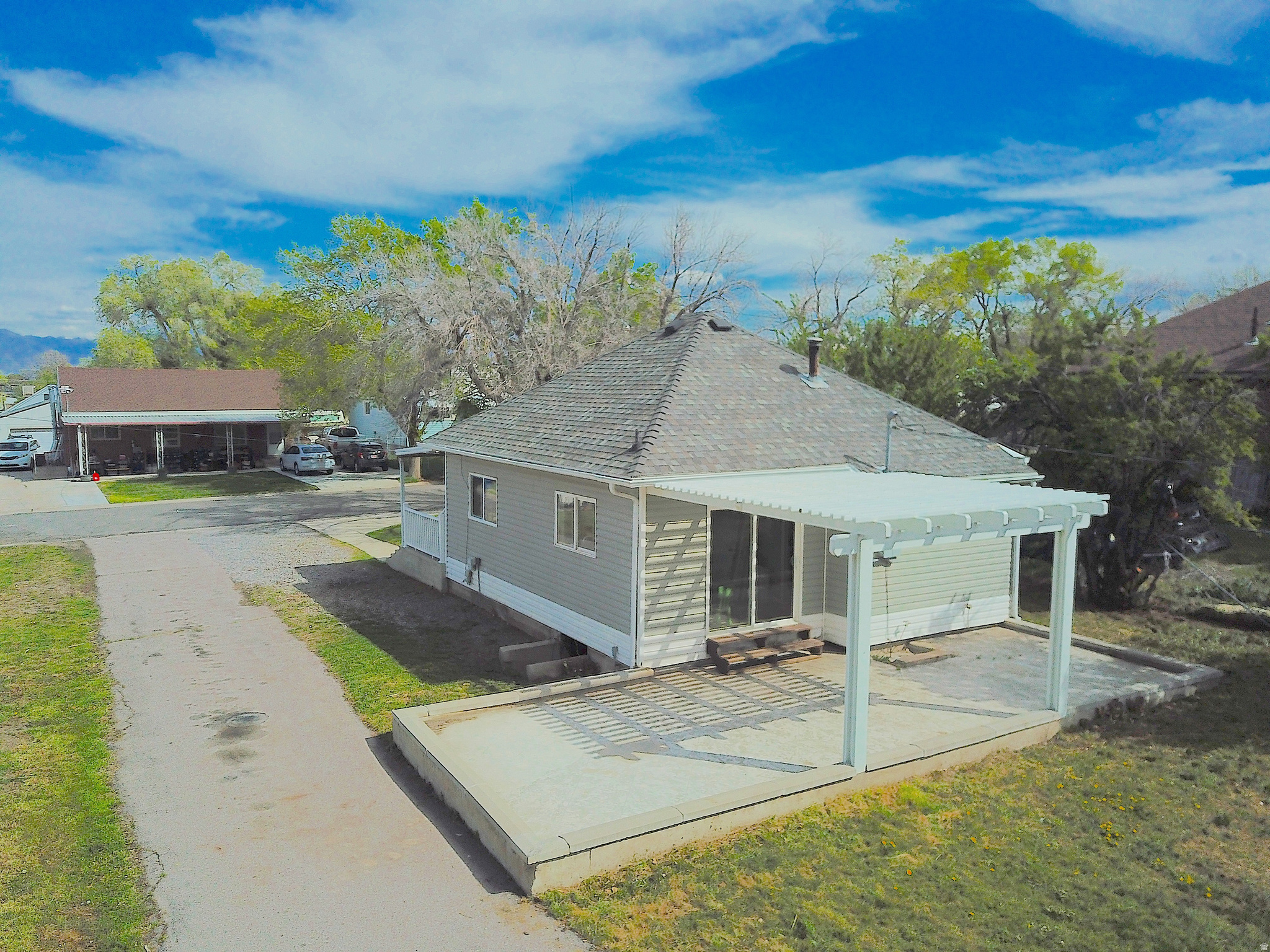 APRIL ACRES - Residential