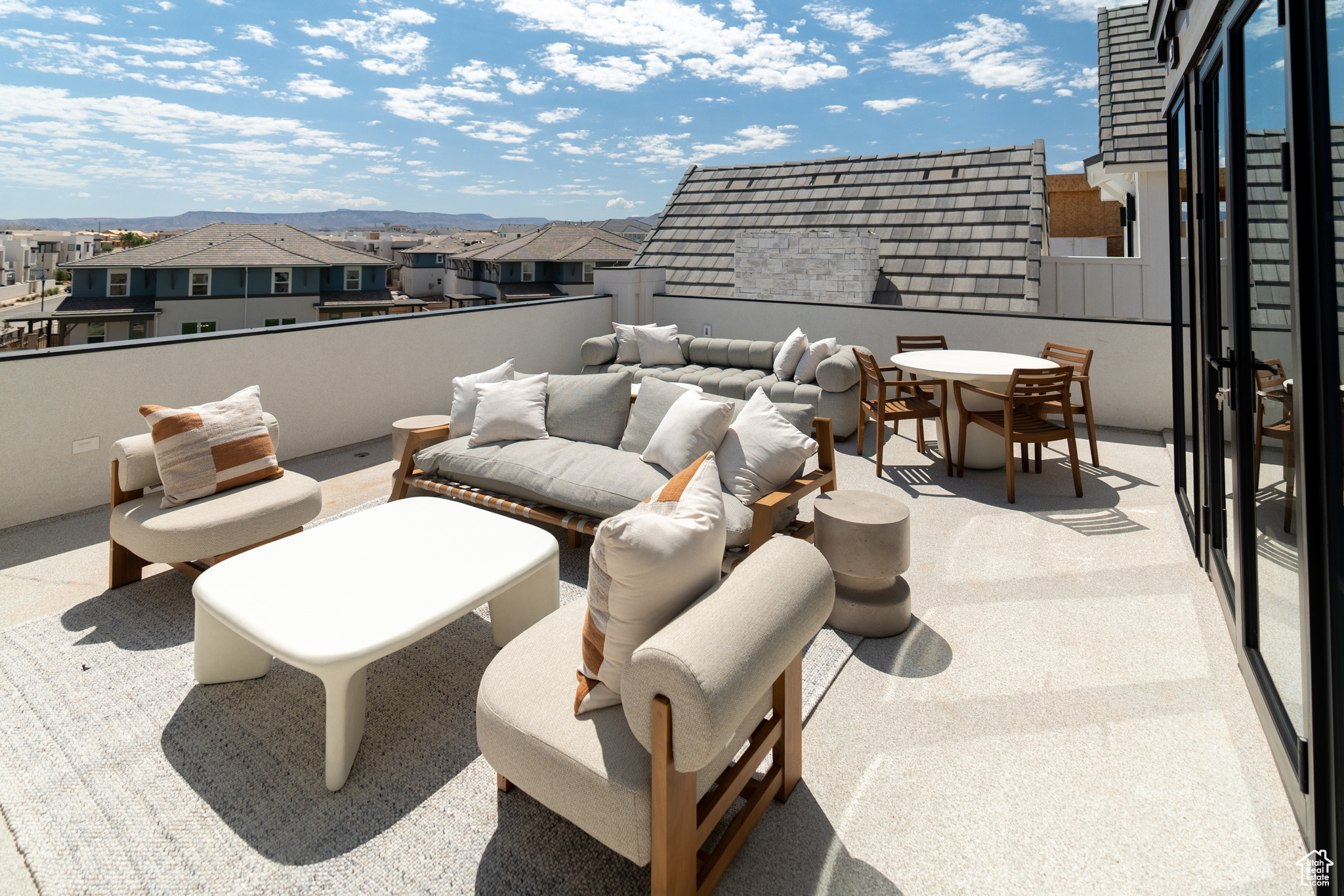 DESERT COLOR - Residential
