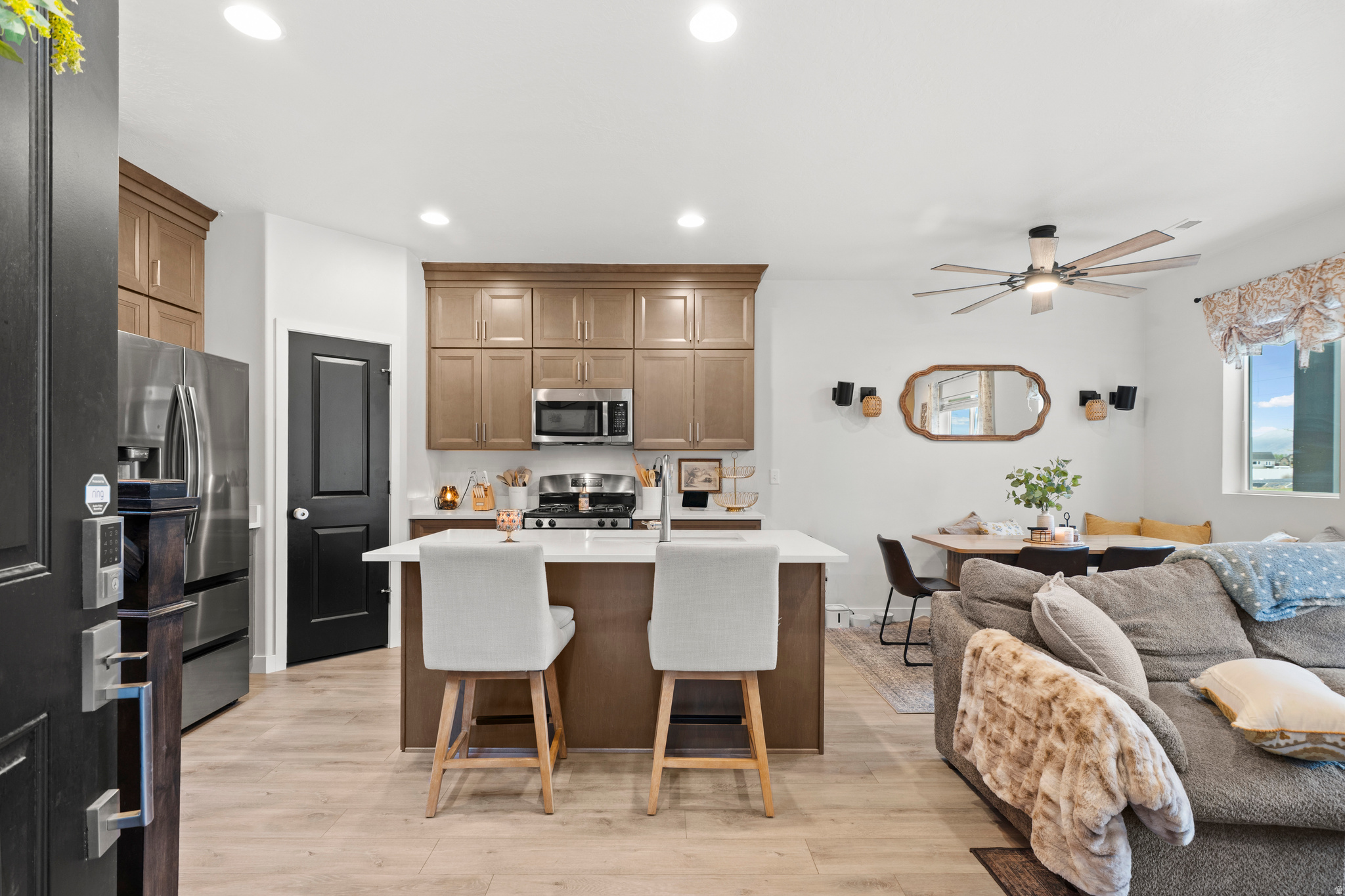 SALT POINT - Residential