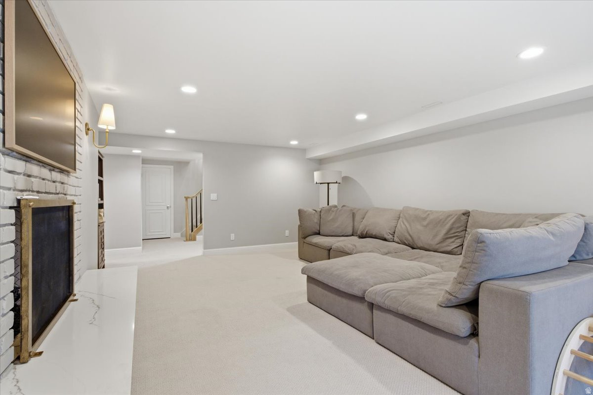 SKYLINE HEIGHTS - Residential