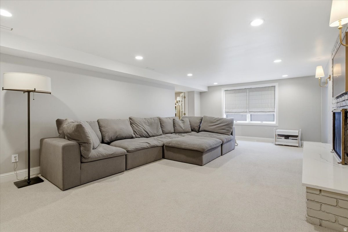 SKYLINE HEIGHTS - Residential