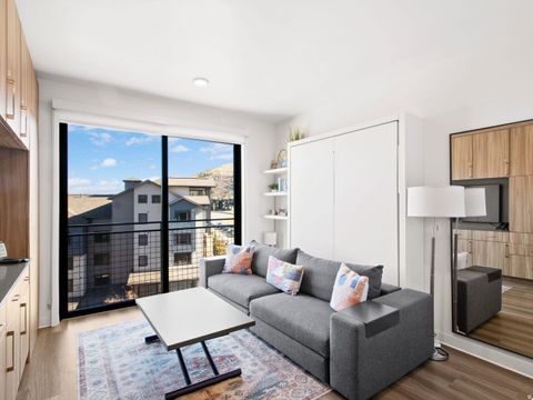 Condo For Sale - 2670 Canyons Resort Dr #405<br/> Summit County, Park City, UT 84098