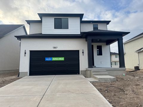 Photo of 1367 N 1475 E #27, Payson, UT 84651 (MLS # 2129757)