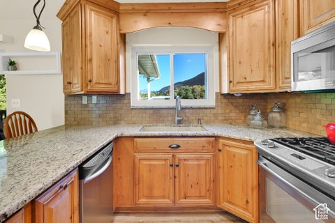 Tiny photo for 2060 E 6175 S, South Ogden, UT 84403 (MLS # 2190465)