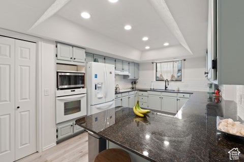 Tiny photo for 1508 N SWEETWATER LN W, Farmington, UT 84025 (MLS # 2192458)