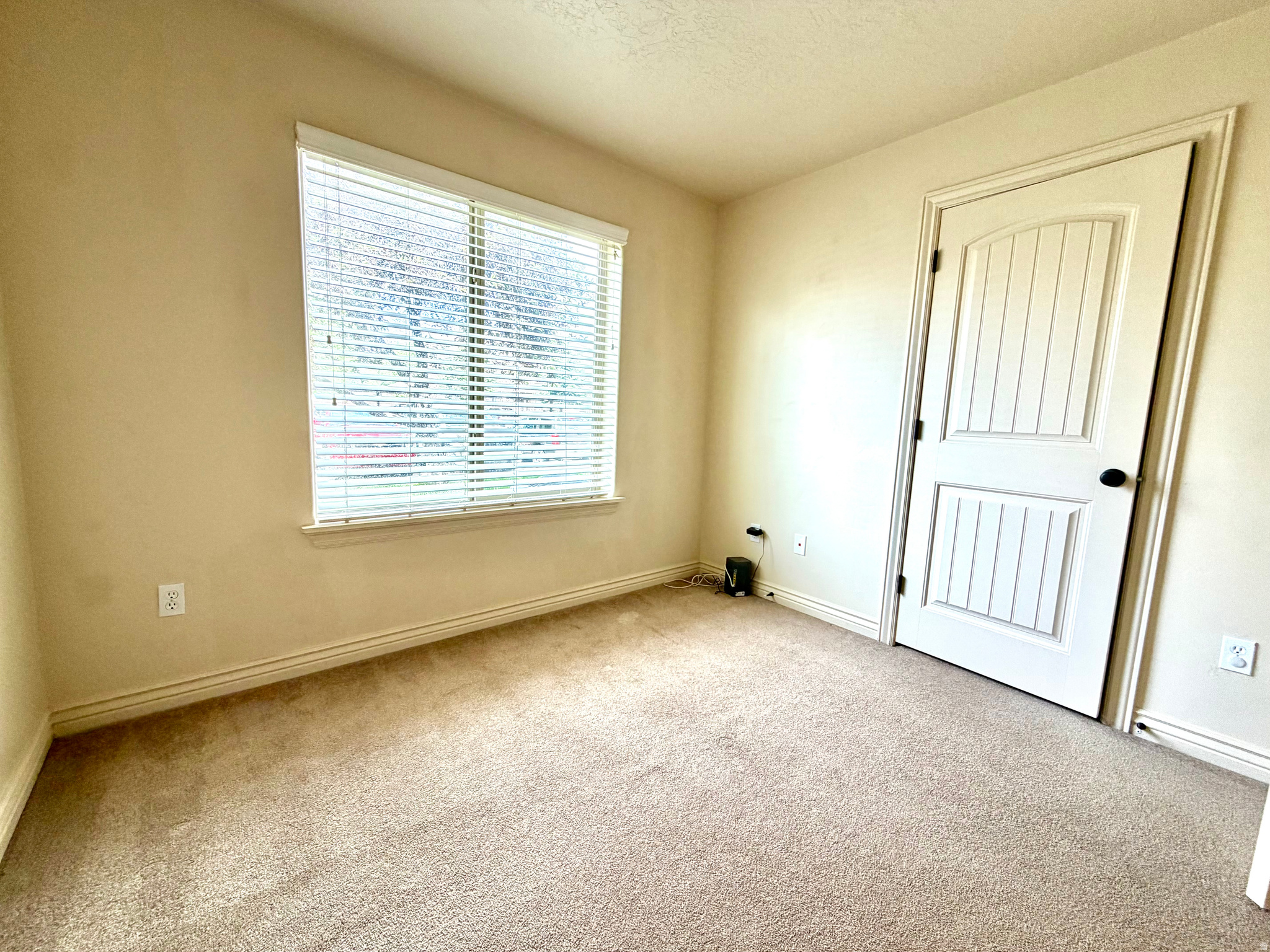 SILVER PINES CONDOMU - Residential