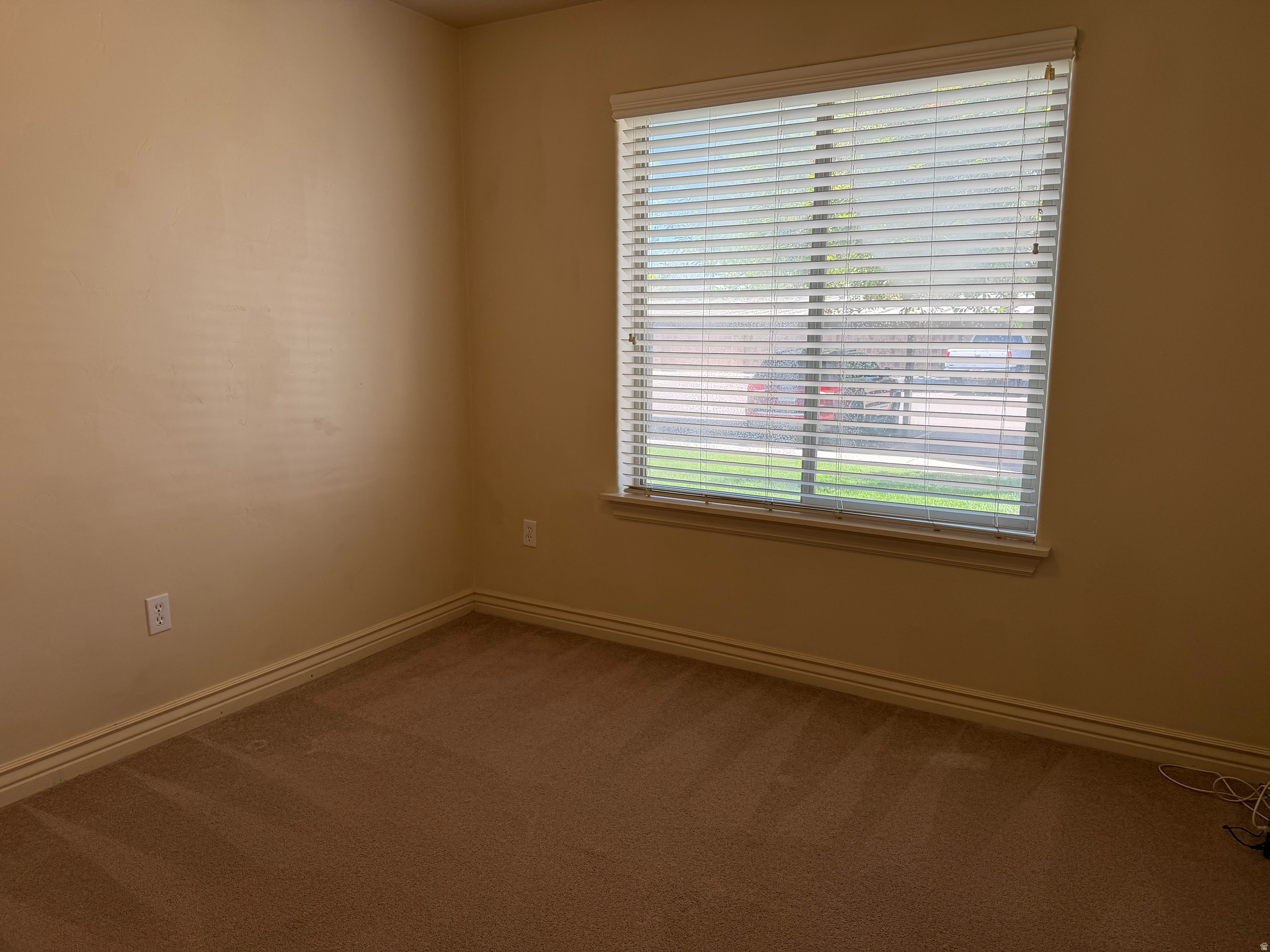 SILVER PINES CONDOMU - Residential