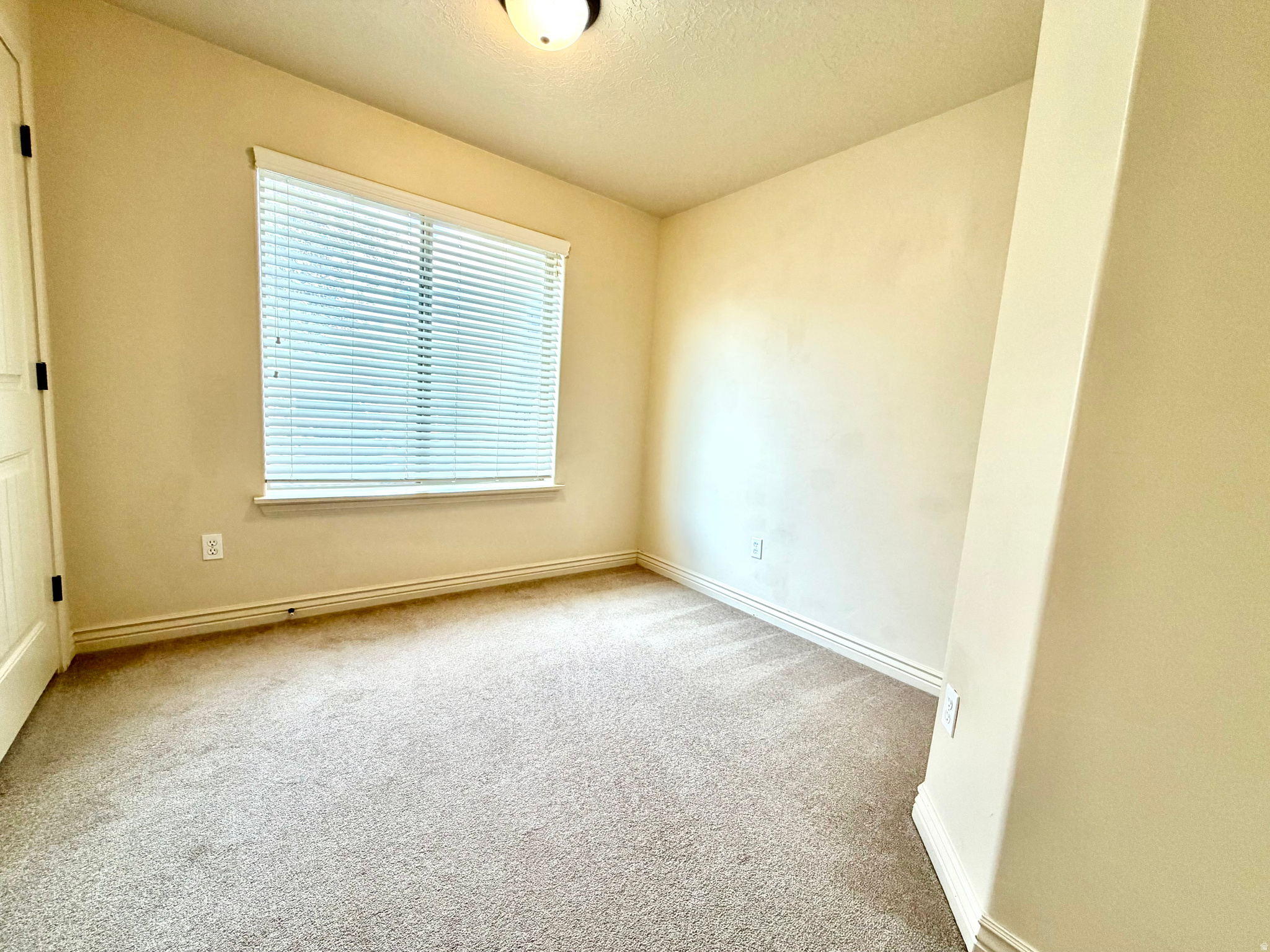 SILVER PINES CONDOMU - Residential