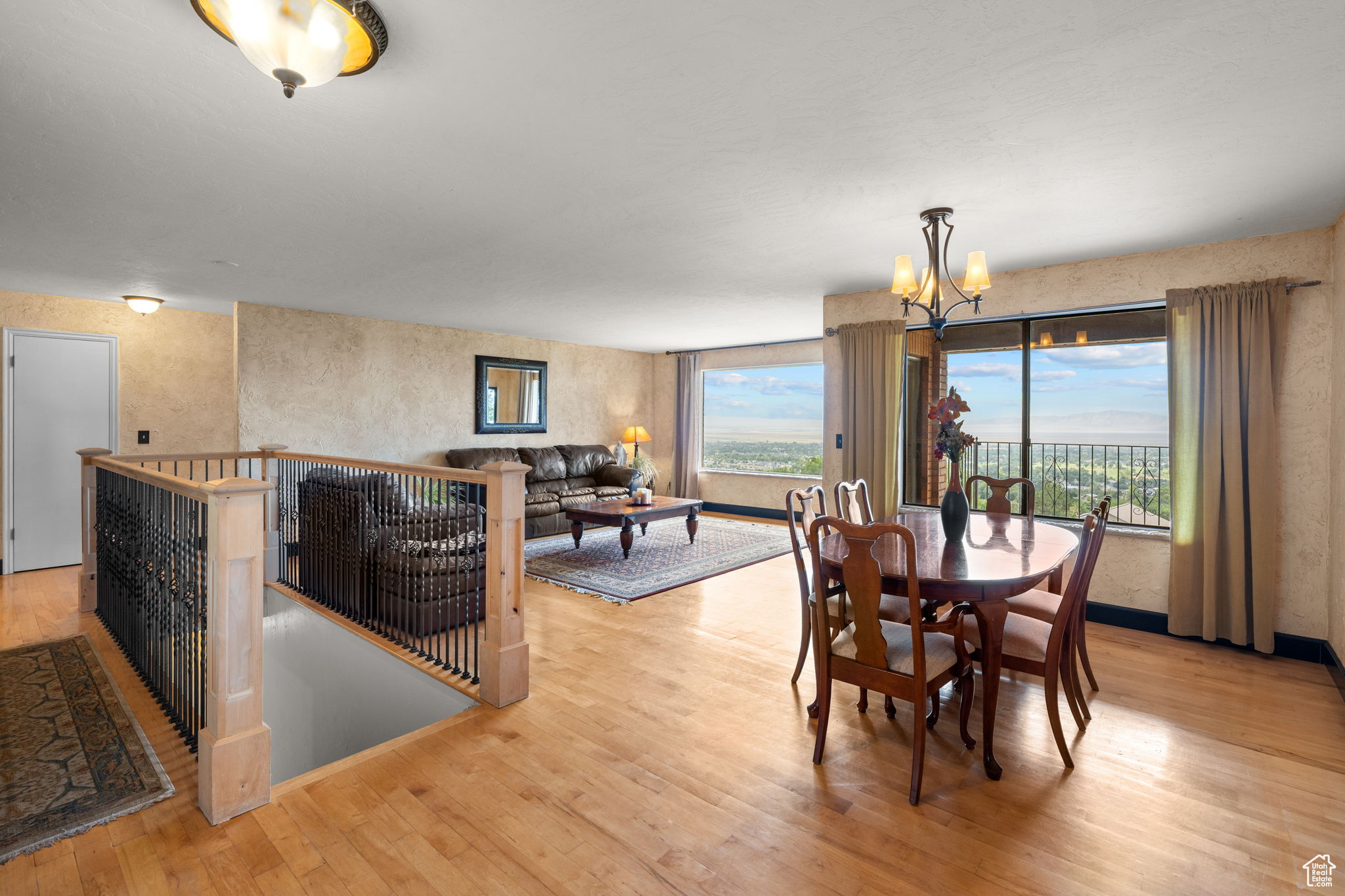 EASTOAKS - Residential