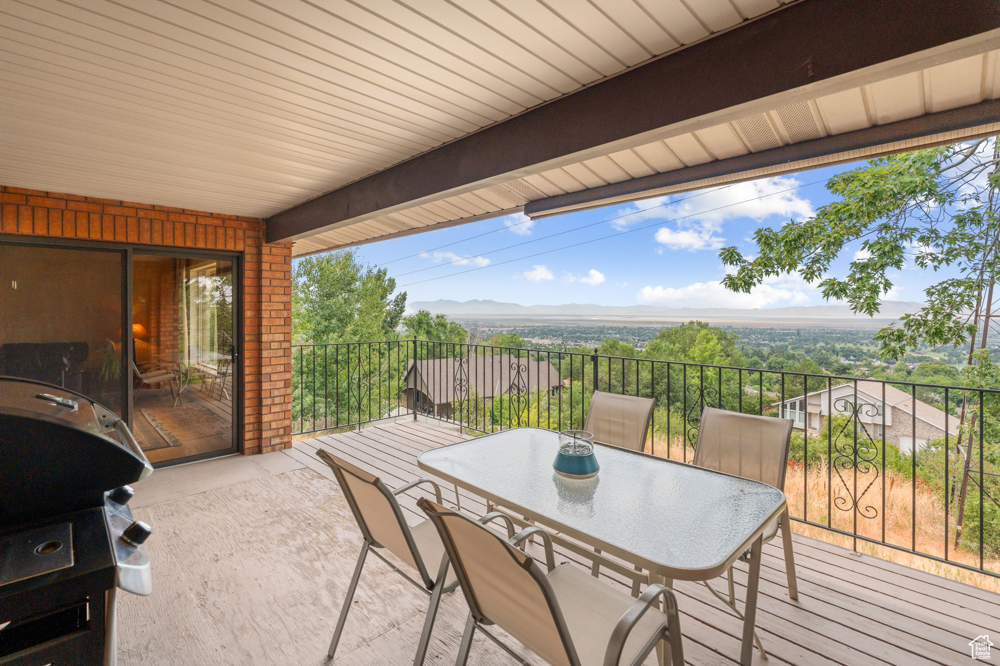 EASTOAKS - Residential