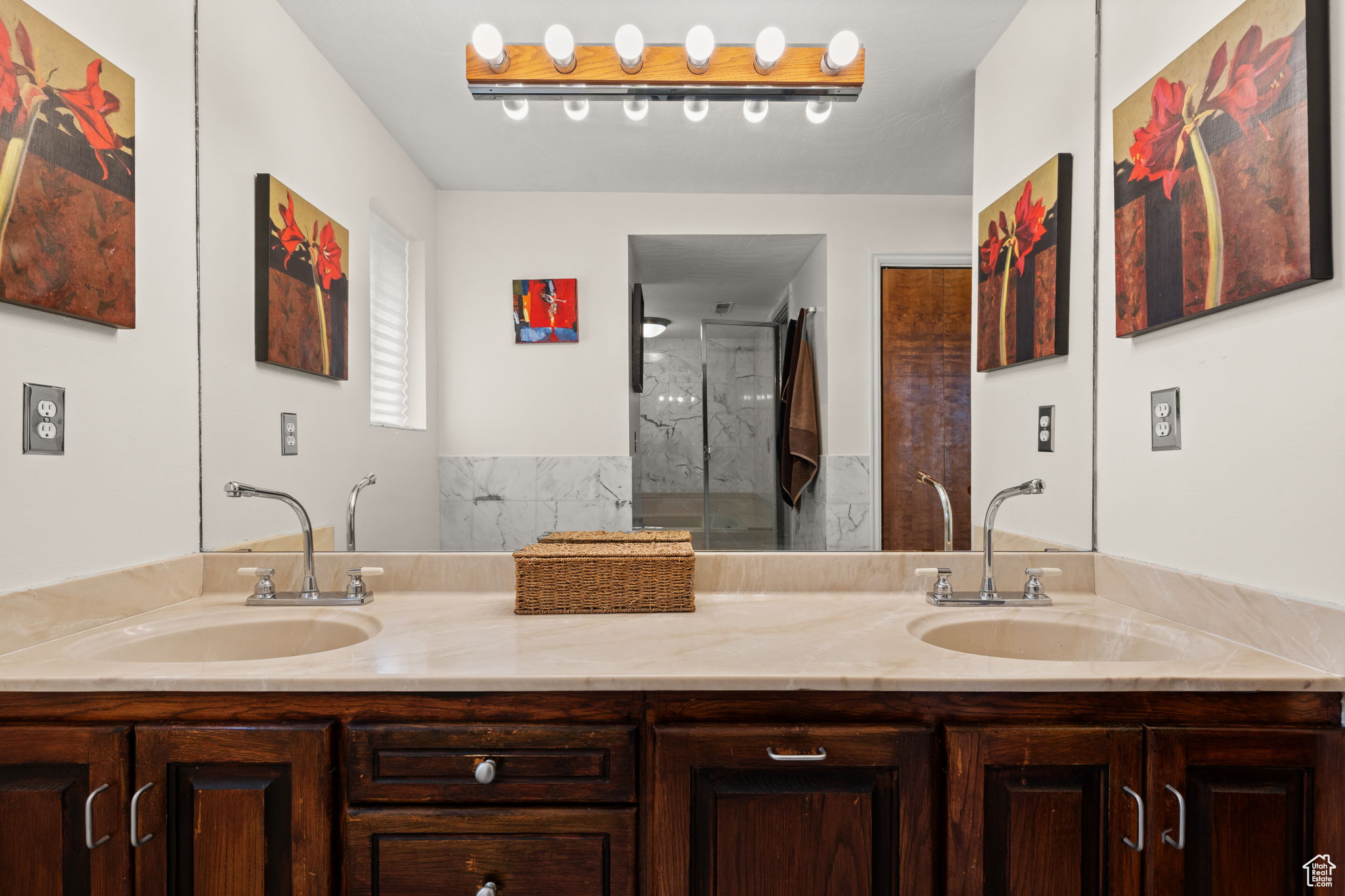 EASTOAKS - Residential