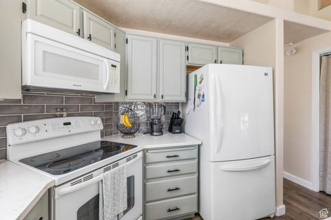 Tiny photo for 882 W 4150 S, Riverdale, UT 84405 (MLS # 2119144)