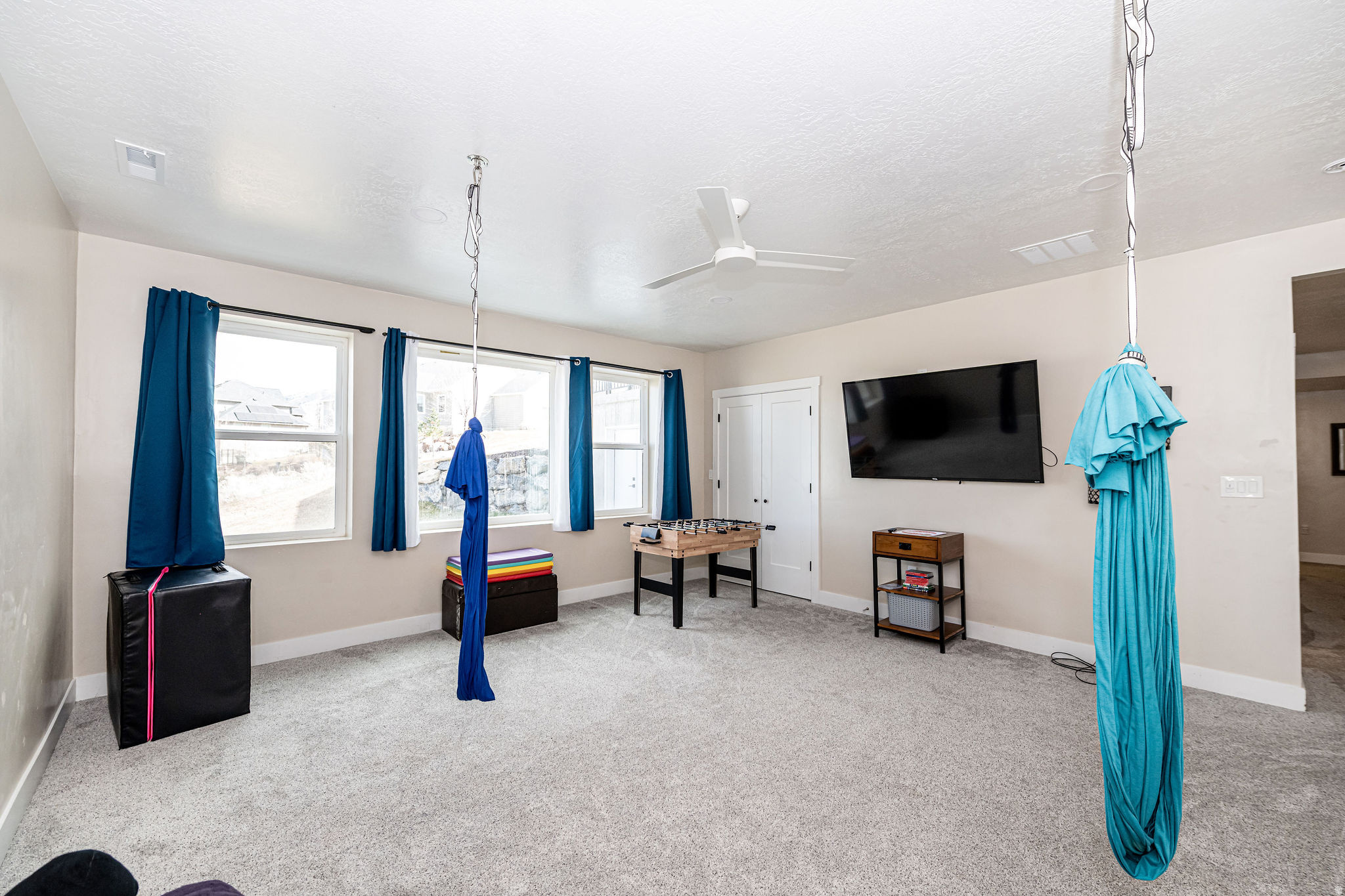 THE COMMUNITIES AT DEER CREST - Residential