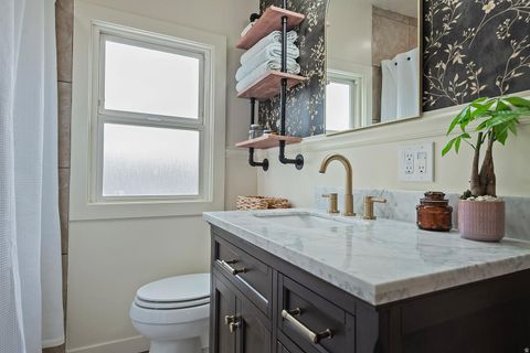 Tiny photo for 332 N MAIN ST, North Salt Lake, UT 84054 (MLS # 2147315)