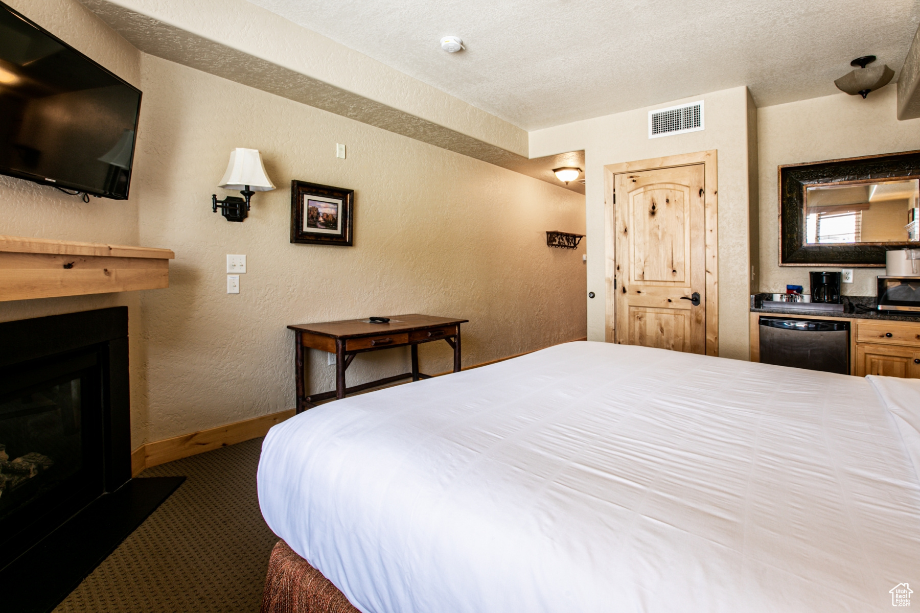 SILVERADO LODGE COND - Residential