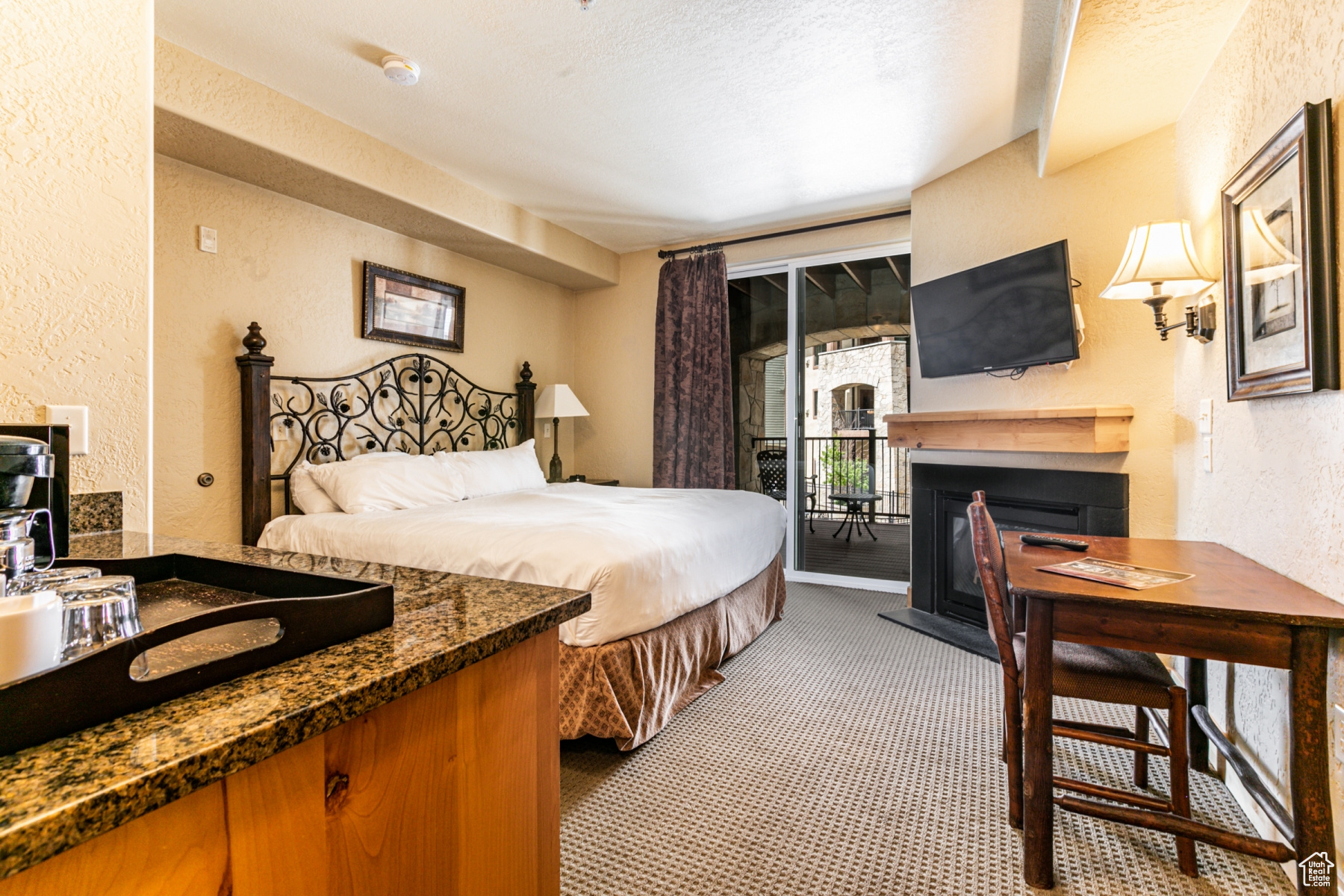 SILVERADO LODGE COND - Residential