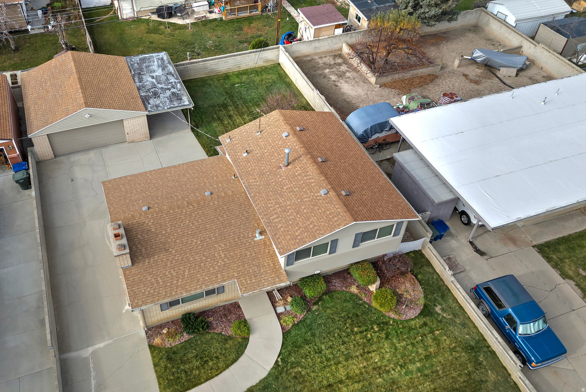 VALLEY HOME VIEW - Residential