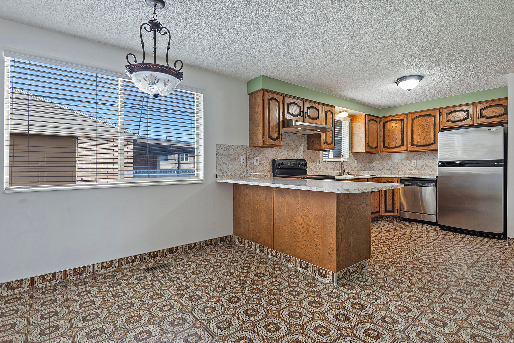 VALLEY HOME VIEW - Residential