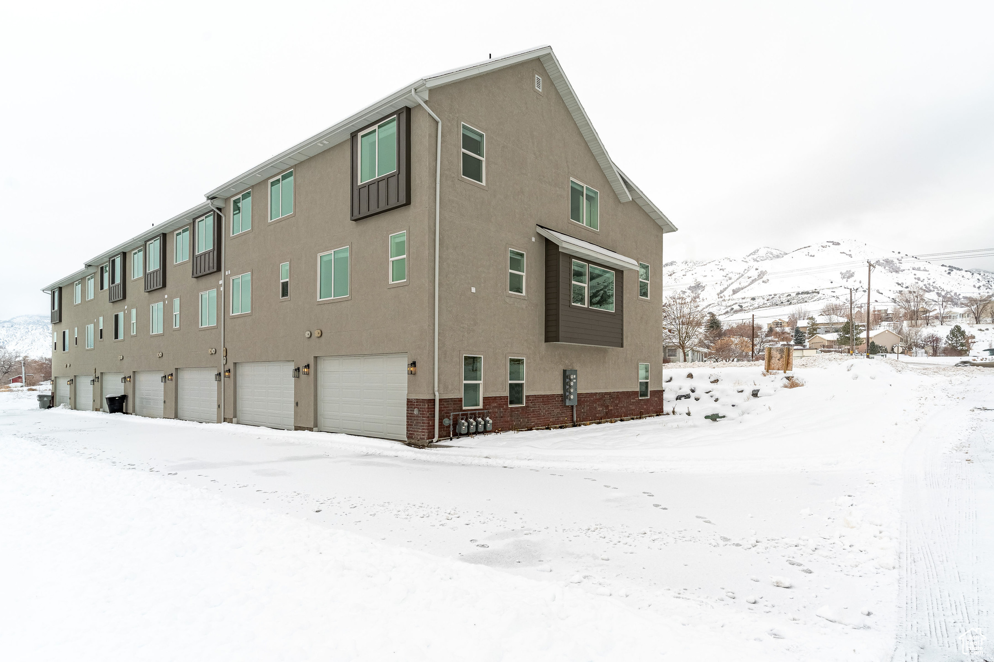 2785 S Orchard Hill Ln, Perry, Utah image 3