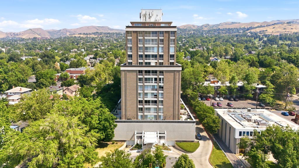 Photo of 777 E SOUTH TEMPLE St S #9B, Salt Lake City, UT 84102 (MLS # 2175548)