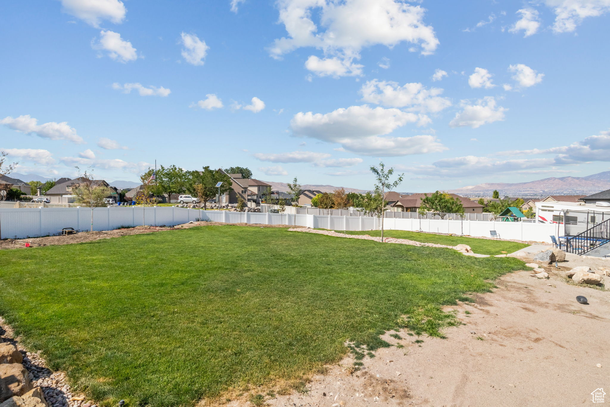 SARATOGA HILLS - Residential