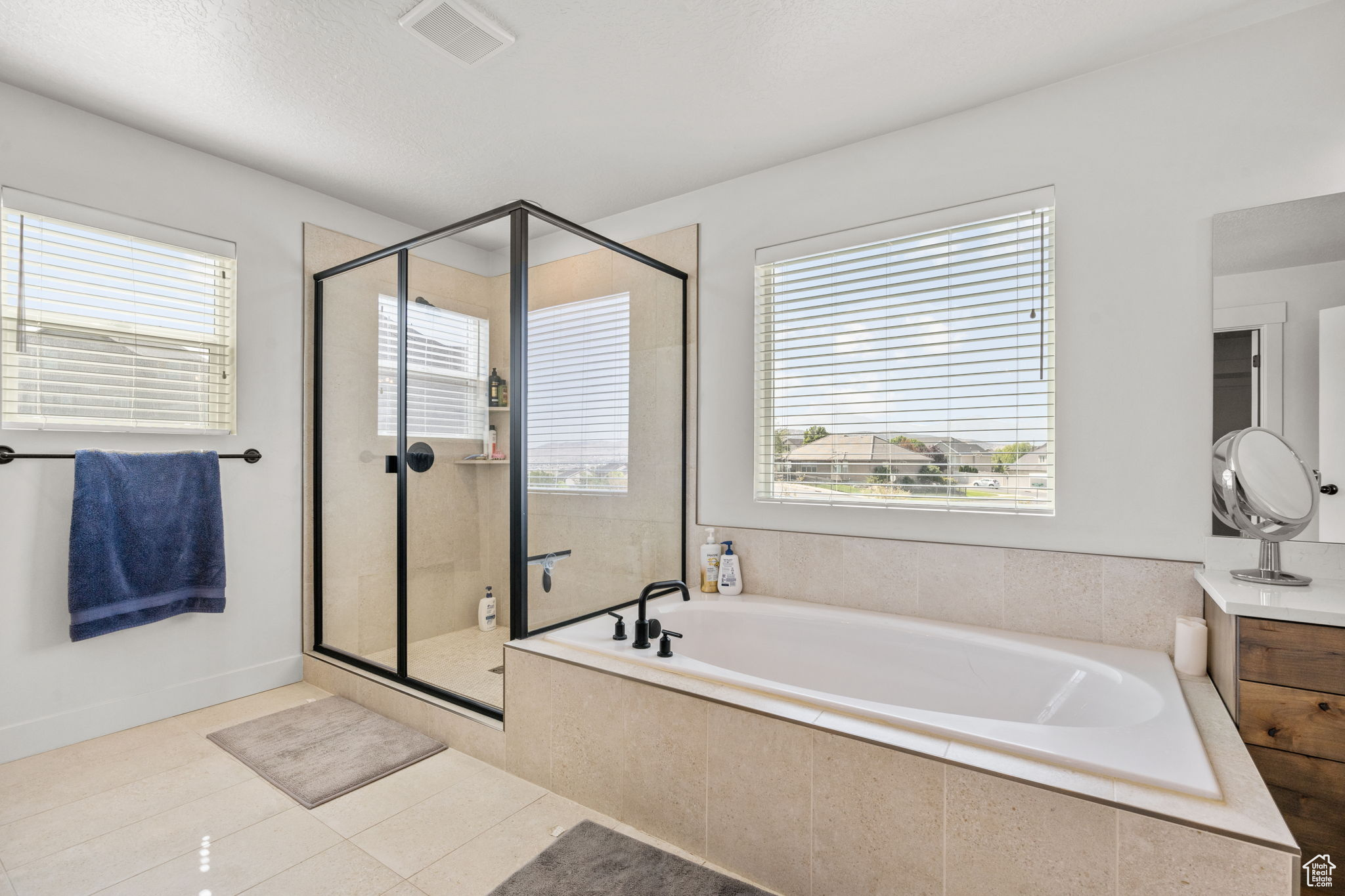 SARATOGA HILLS - Residential