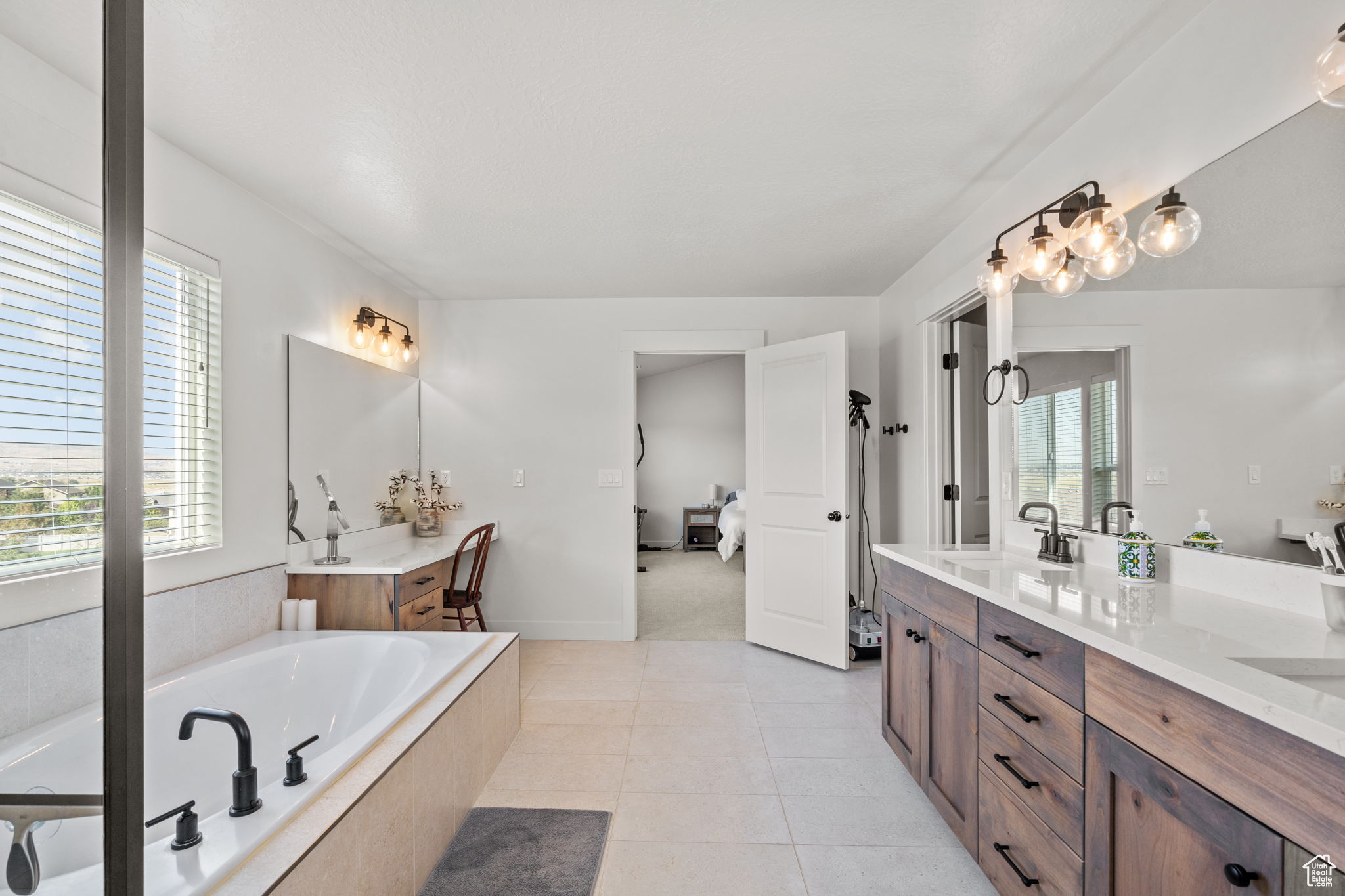 SARATOGA HILLS - Residential