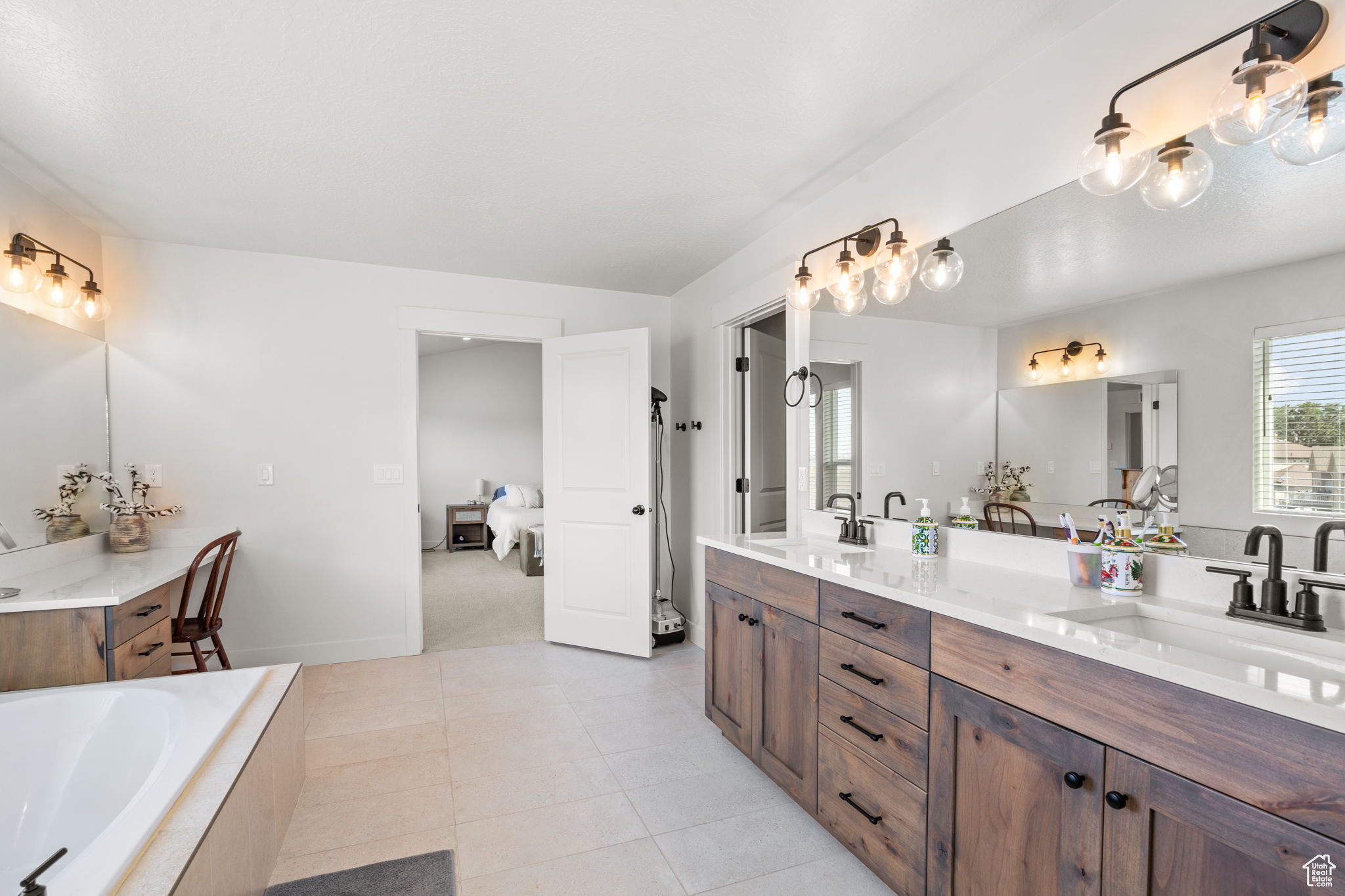 SARATOGA HILLS - Residential