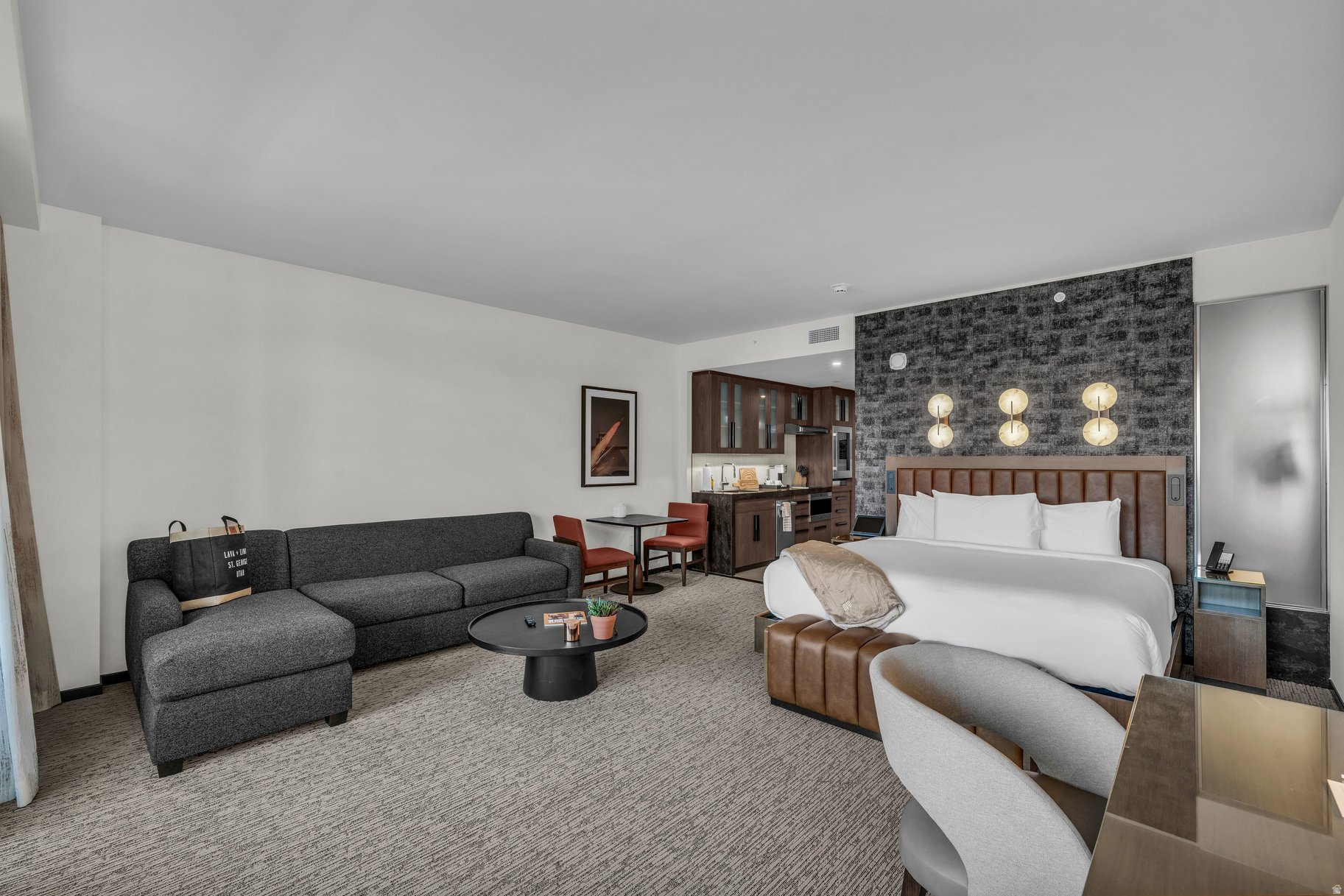 BLACK DESERT RESORT CENTER - Residential