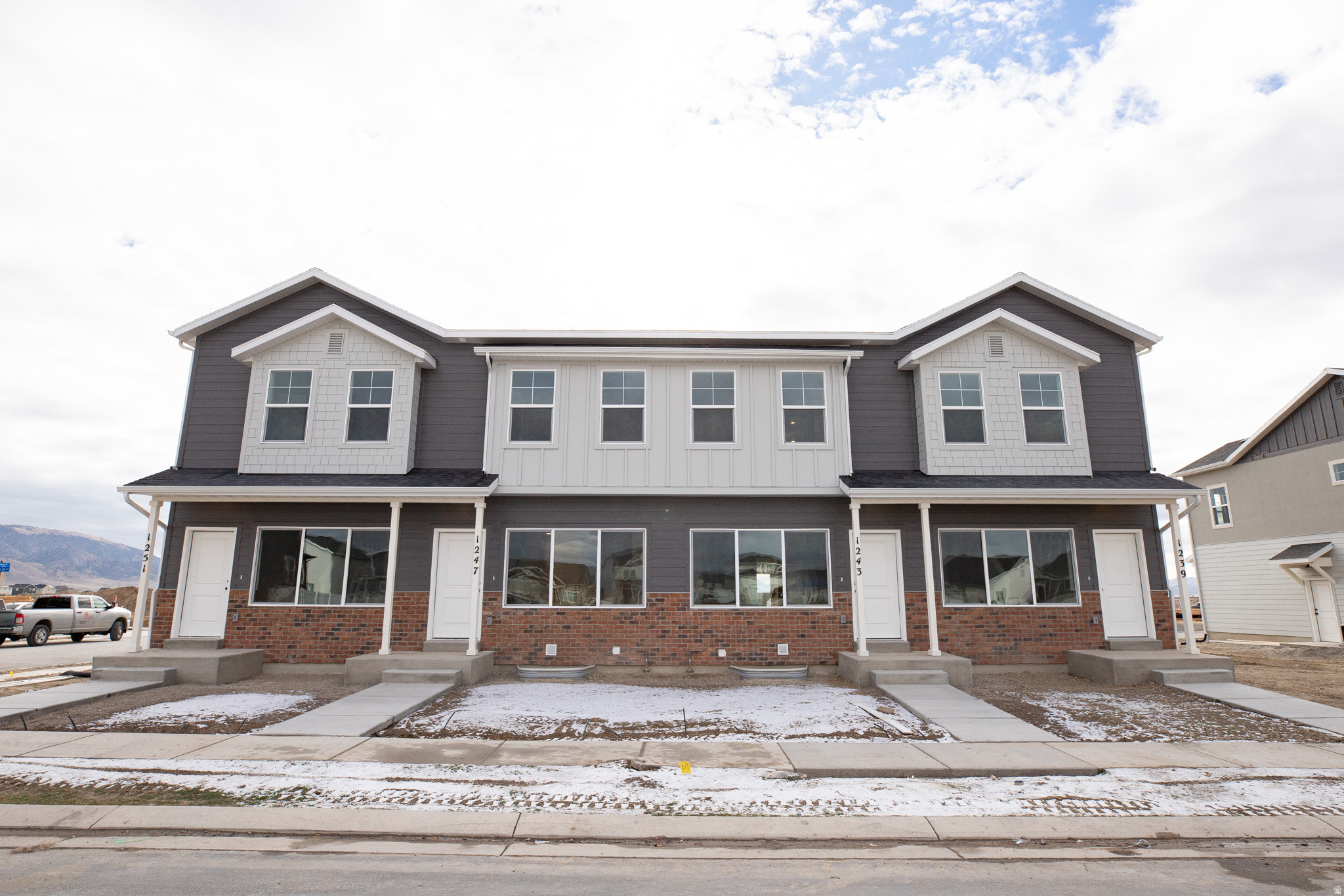 HARMONY TOWNS - Residential