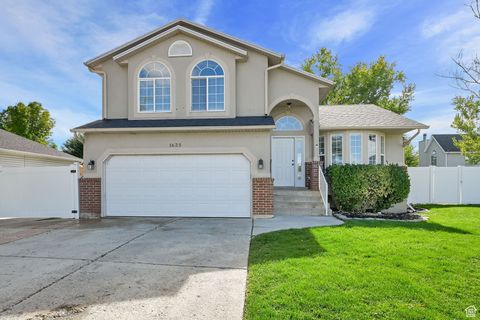 Tiny photo for 1625 W WINNERS CIR, West Jordan, UT 84084 (MLS # 2118591)