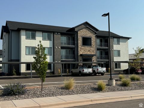 Photo of 73 W 500 S #104, Richfield, UT 84701 (MLS # 2116818)