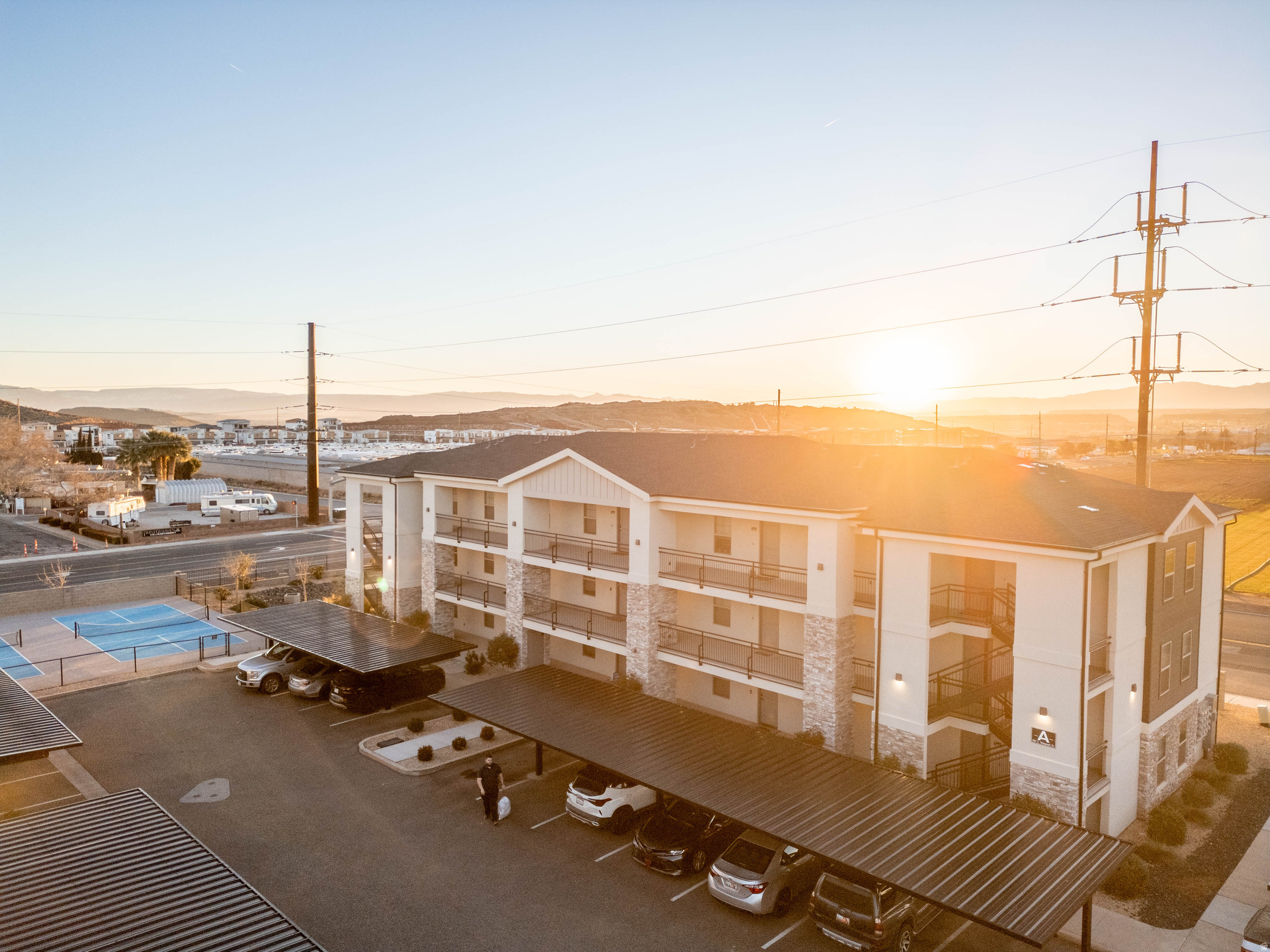 RED VISTA CONDOMINIUMS - Residential
