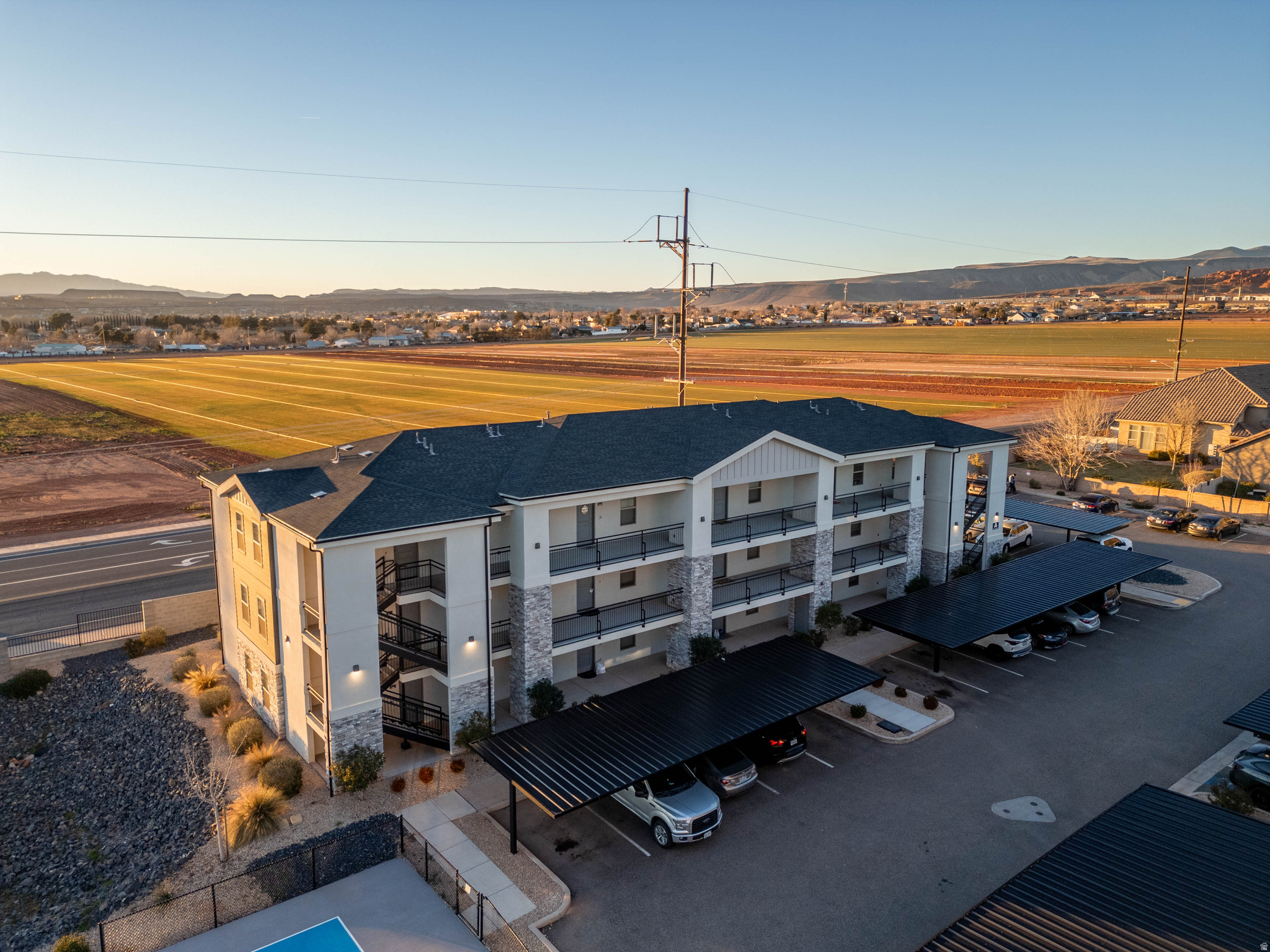 RED VISTA CONDOMINIUMS - Residential