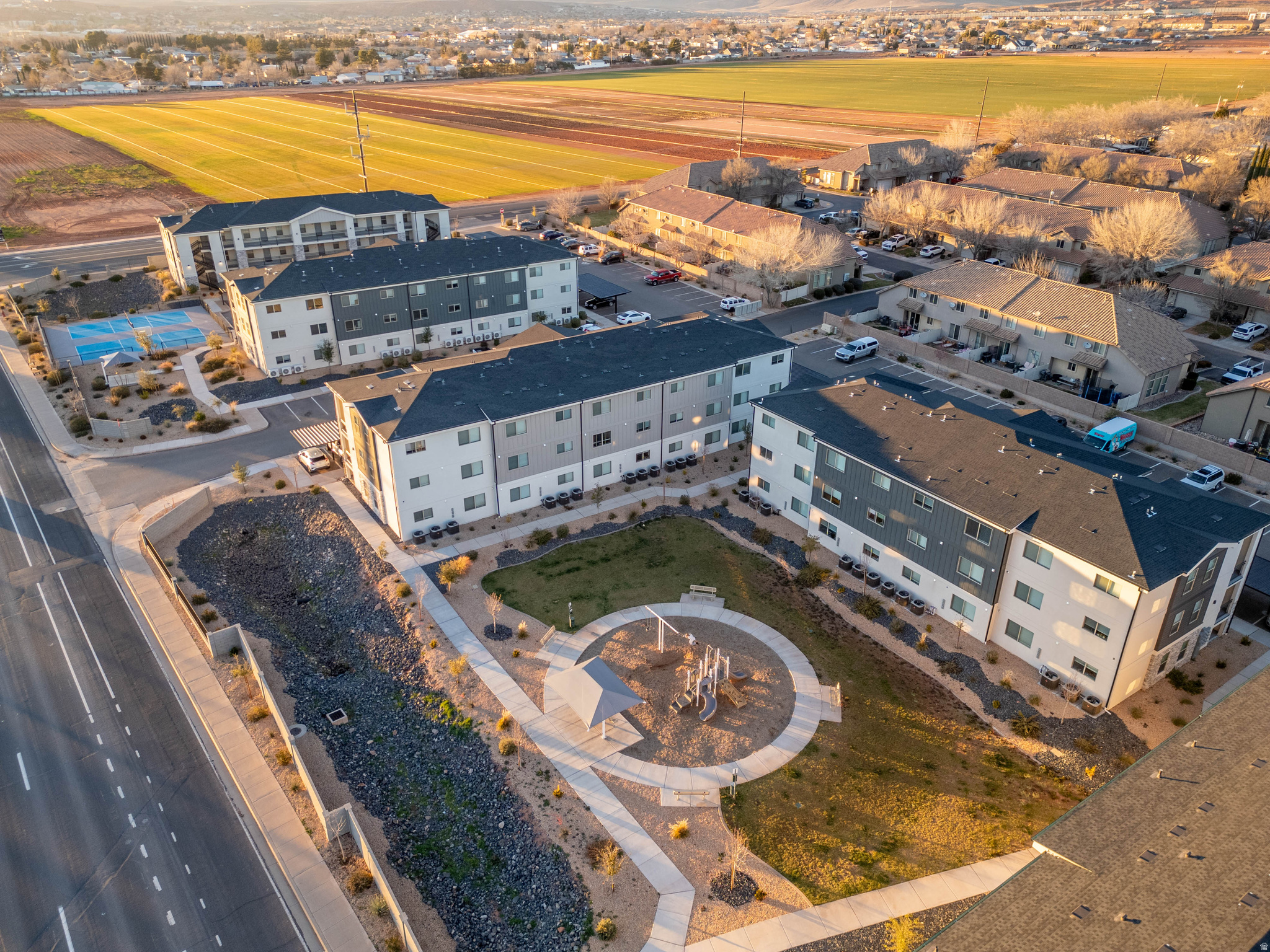 RED VISTA CONDOMINIUMS - Residential