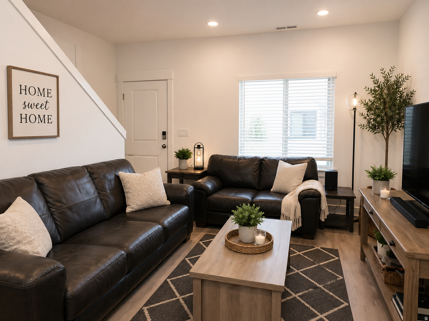 WOODMORE POINTE SUBD - Residential