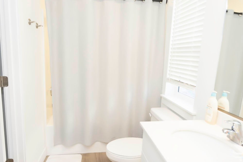 WOODMORE POINTE SUBD - Residential