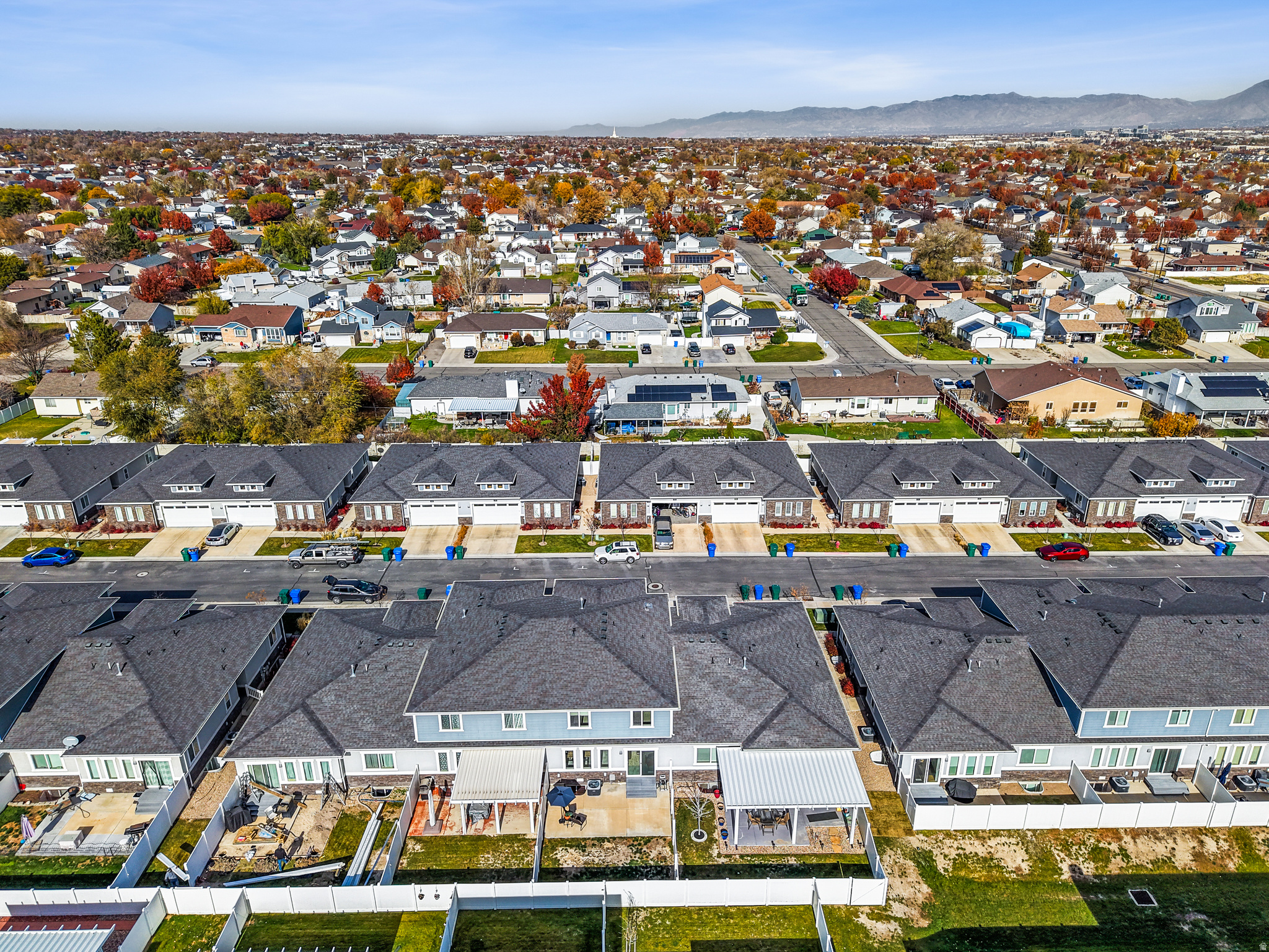 PARK VIEW VILLAS - Residential